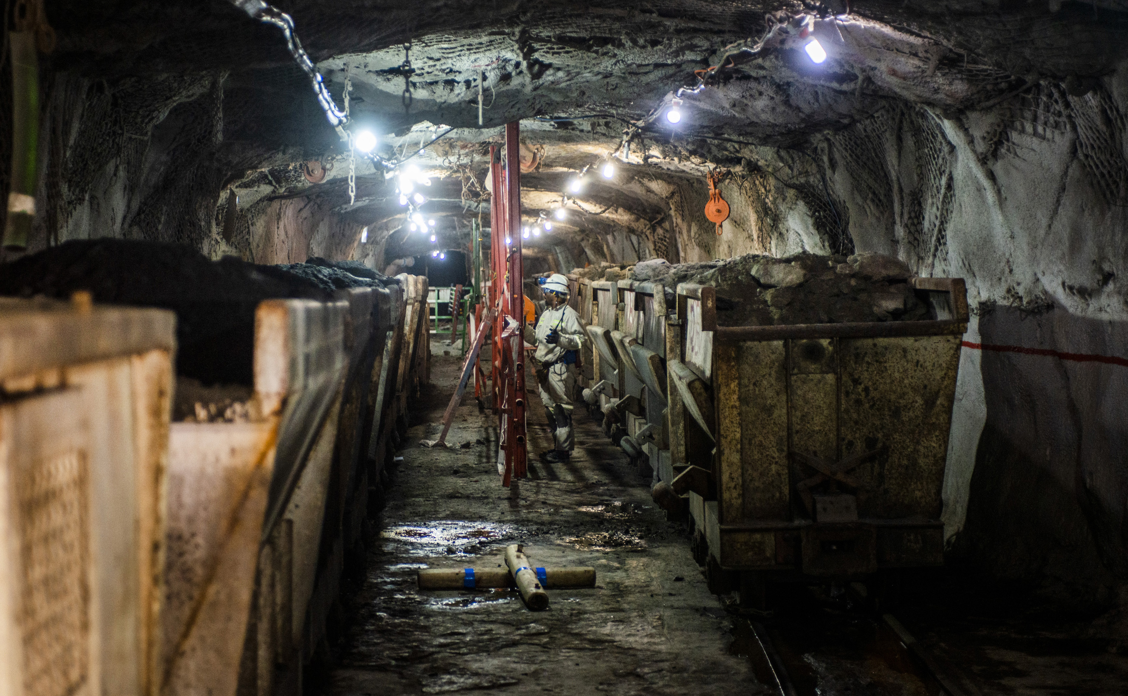 BM - Ed - Mining:Man