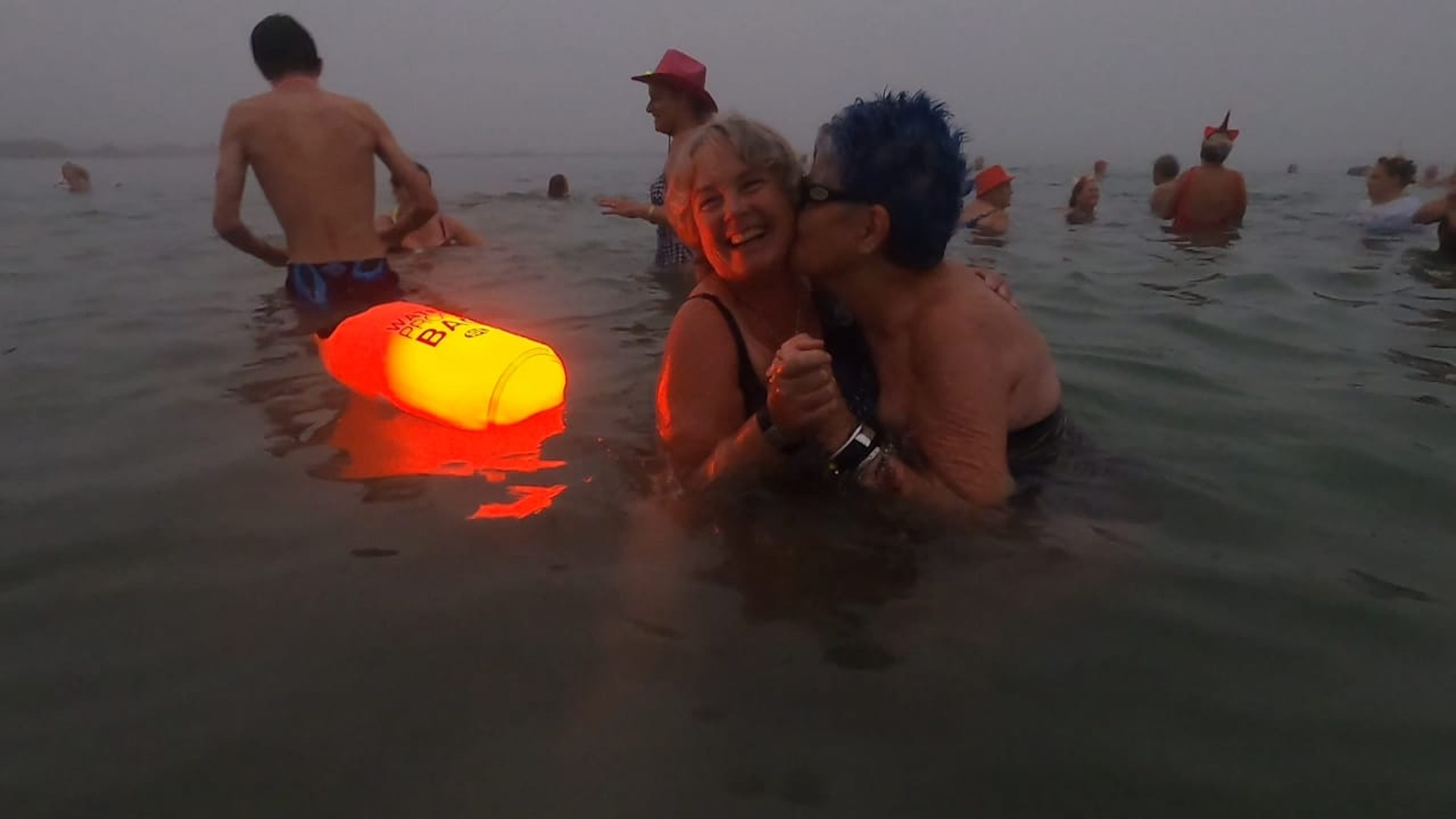 Moonlight bath: Selenophiles, Unite!