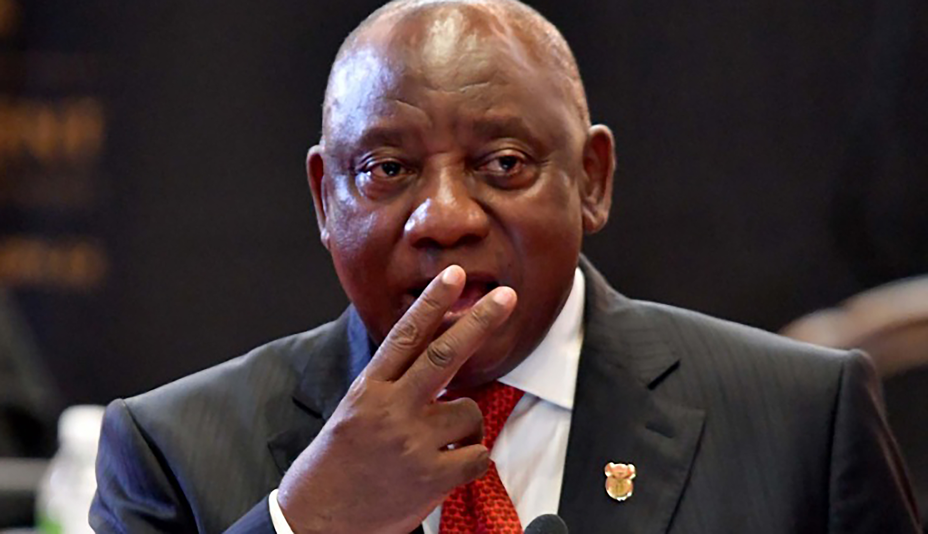 A new social compact in 100 days, concrete economic announcements to fight poverty, joblessness and inequality