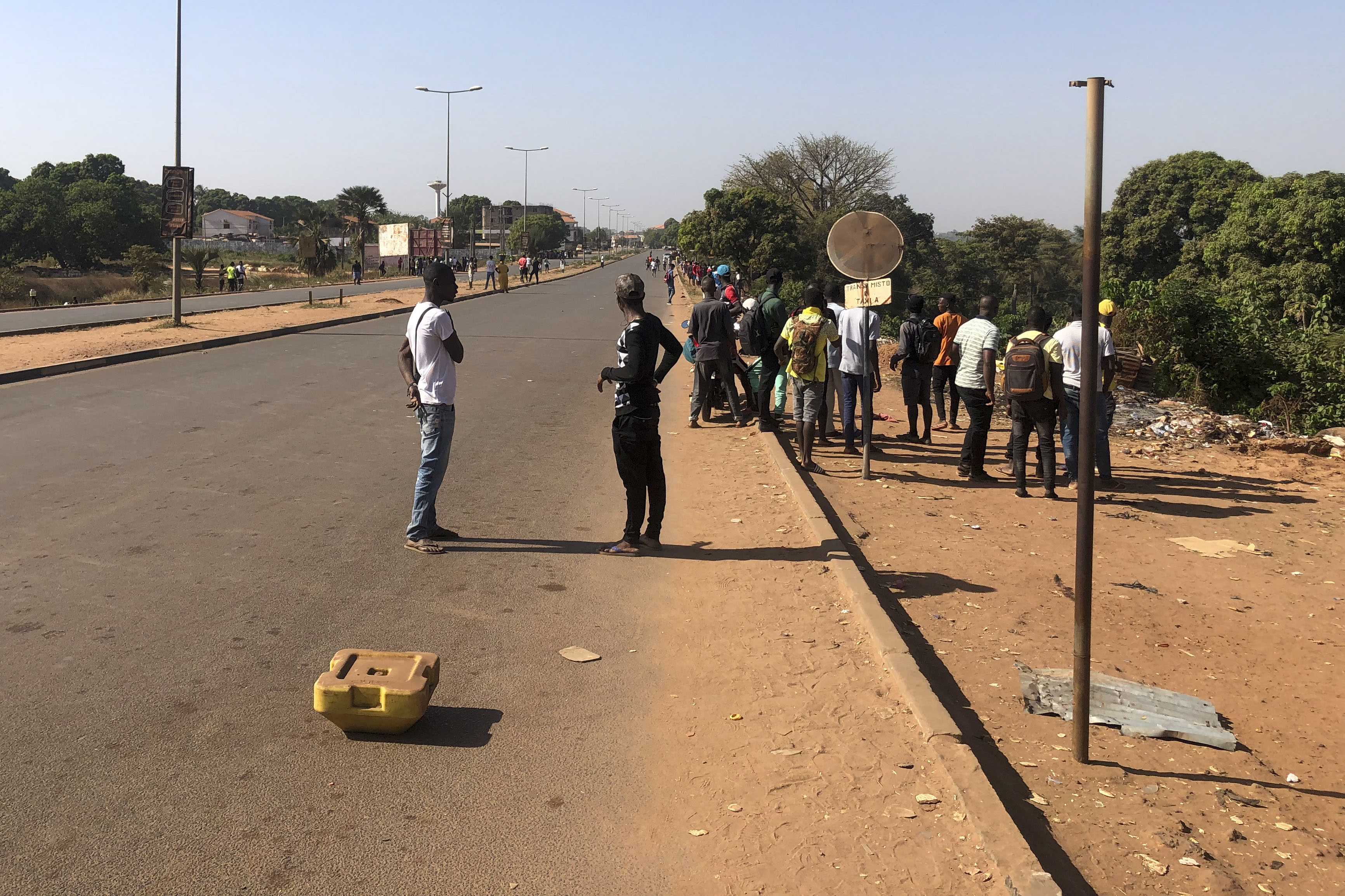 Guinea-Bissau: Army surrounds parliament