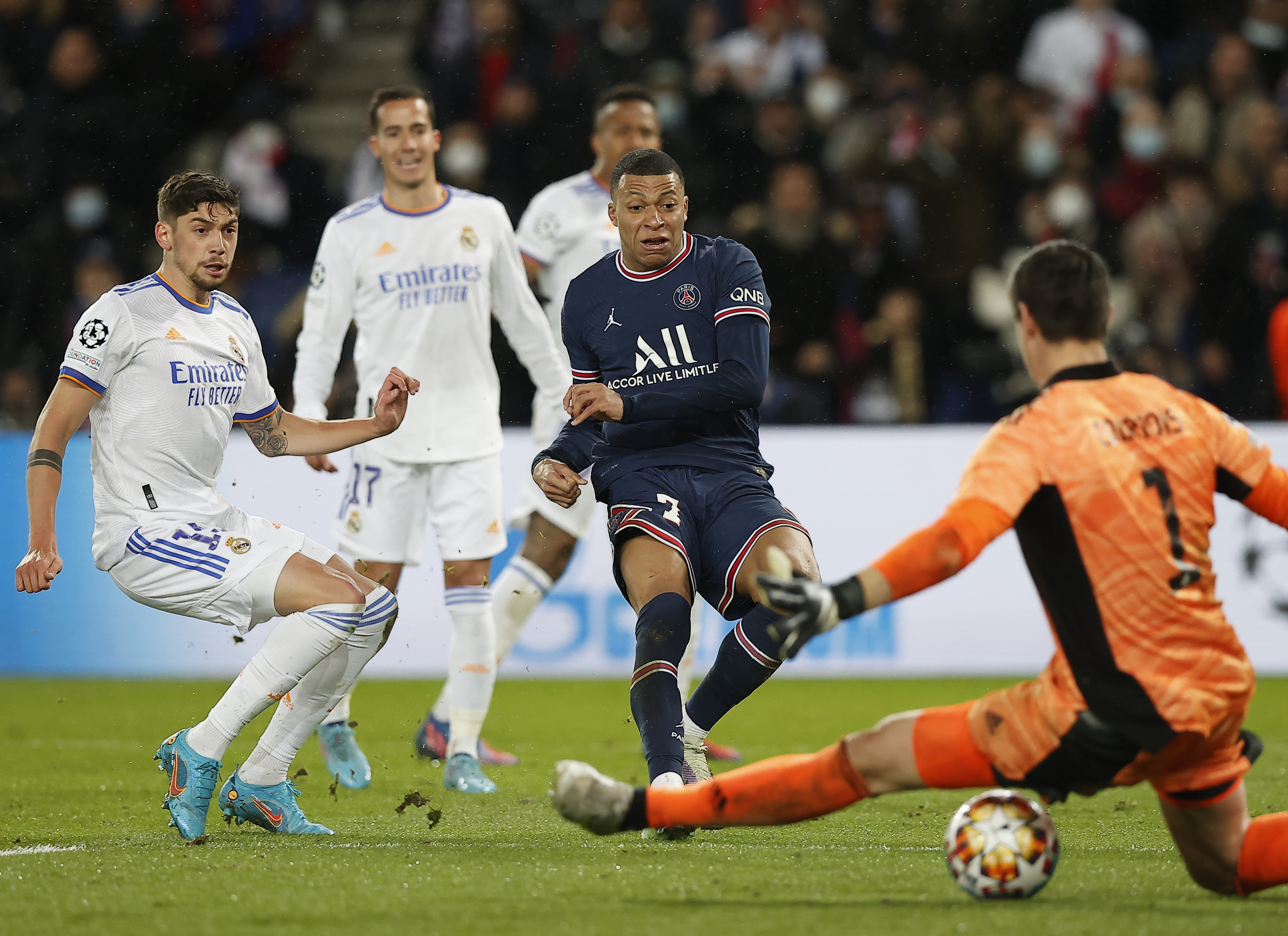 Kylian Mbappé blocks out noise to hand PSG a real edge over Madrid in Uefa Champs League