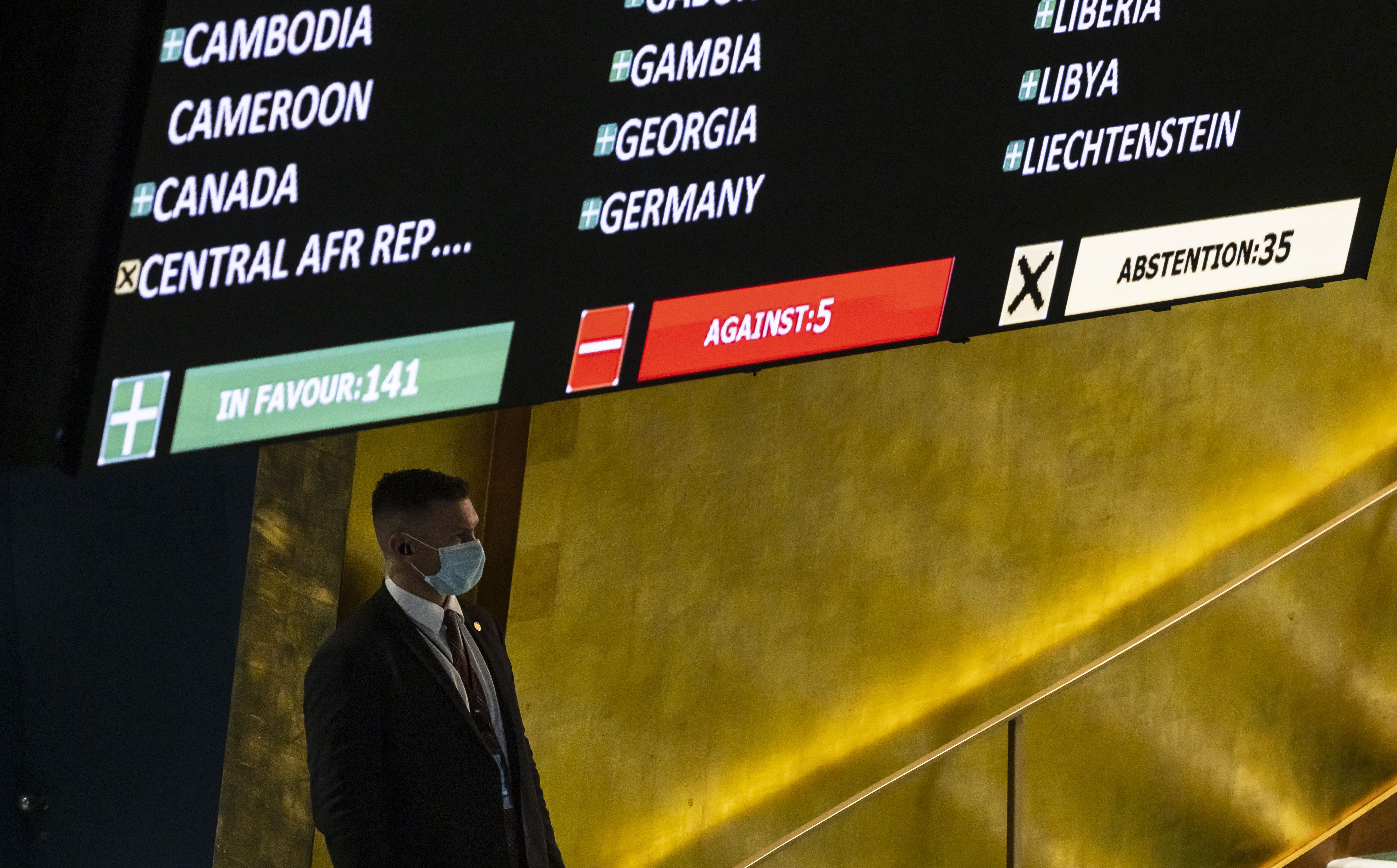 UN majority condemns Russia's aggression on Ukraine; South Africa abstains