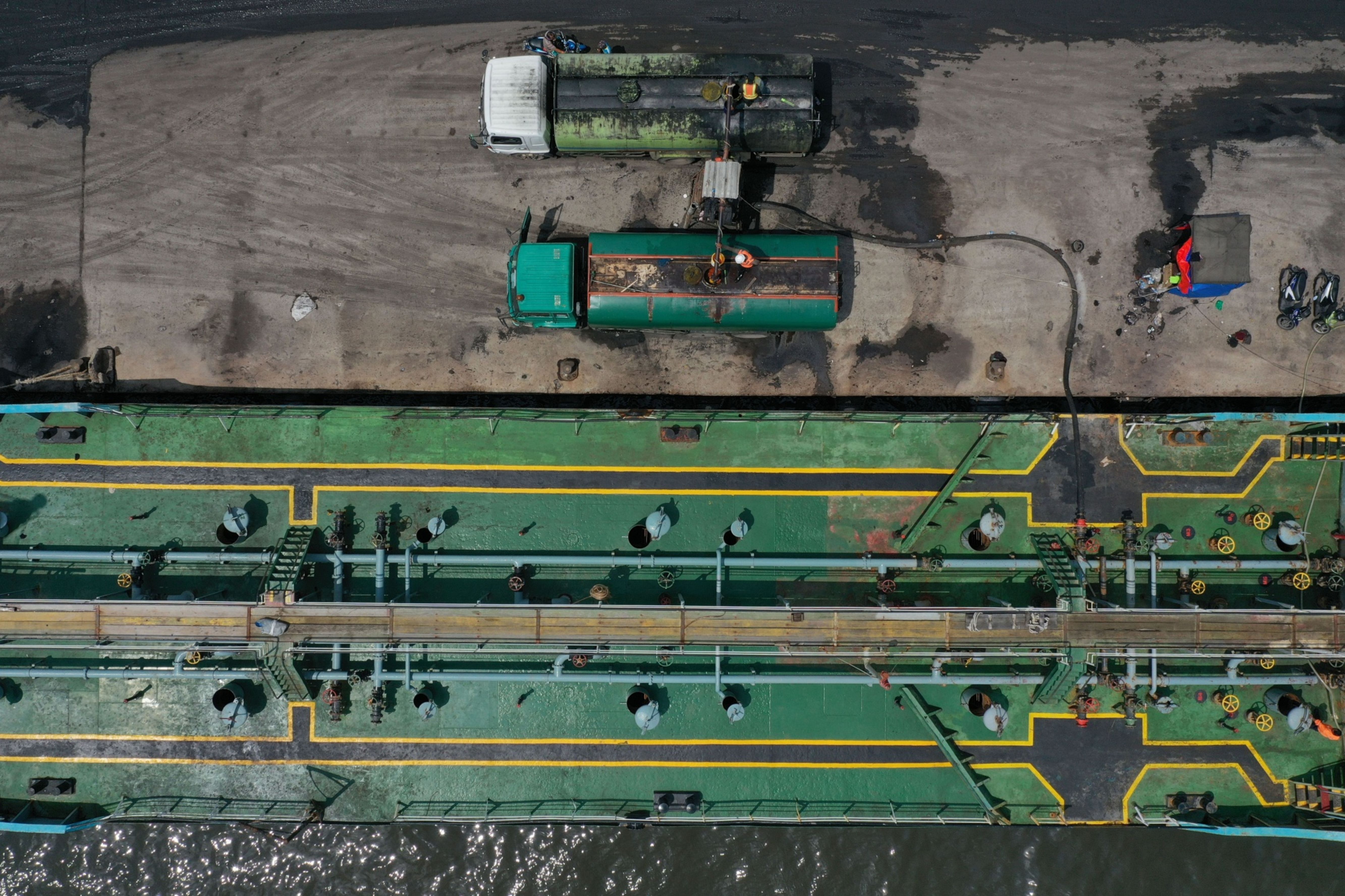 Coal Stockpiles at KCN Marunda Port As Export Ban Remains