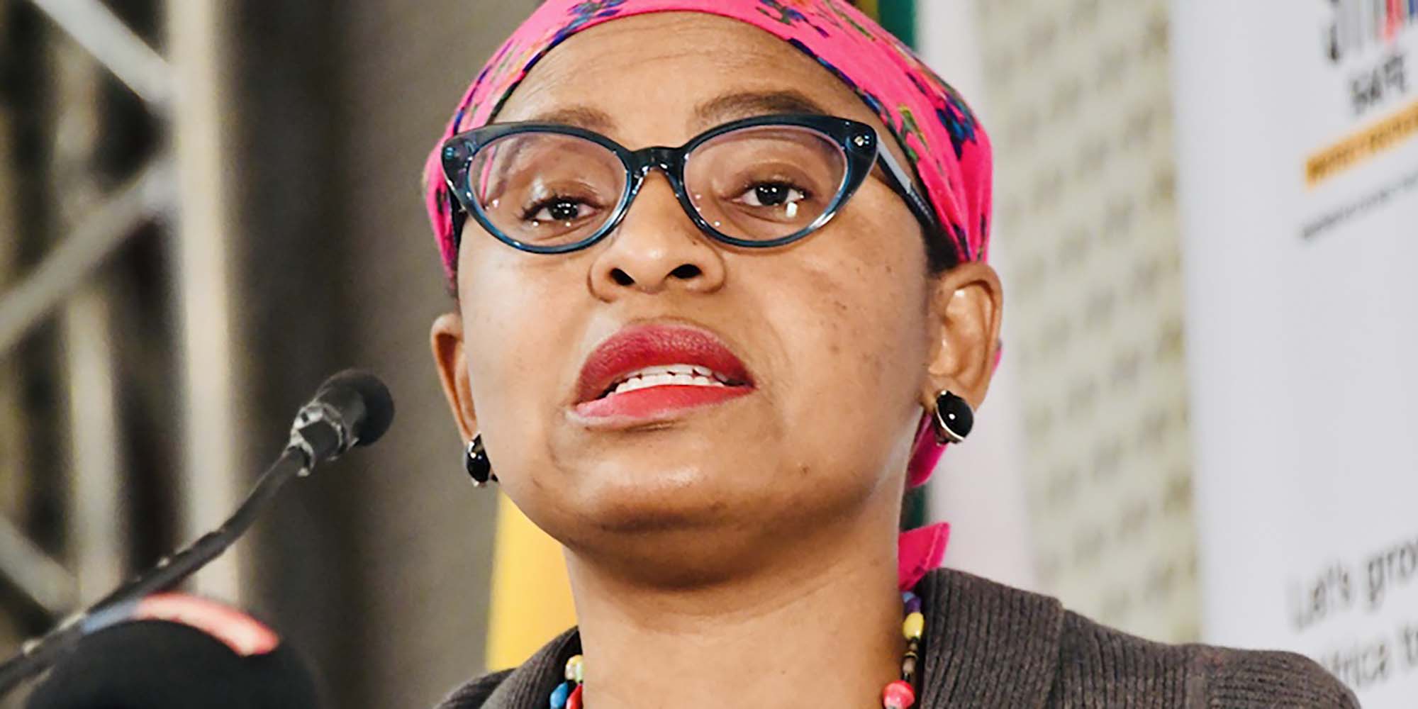 Dear President Ramaphosa, Communications Minister Ntshavheni is not picking up the citizen signal