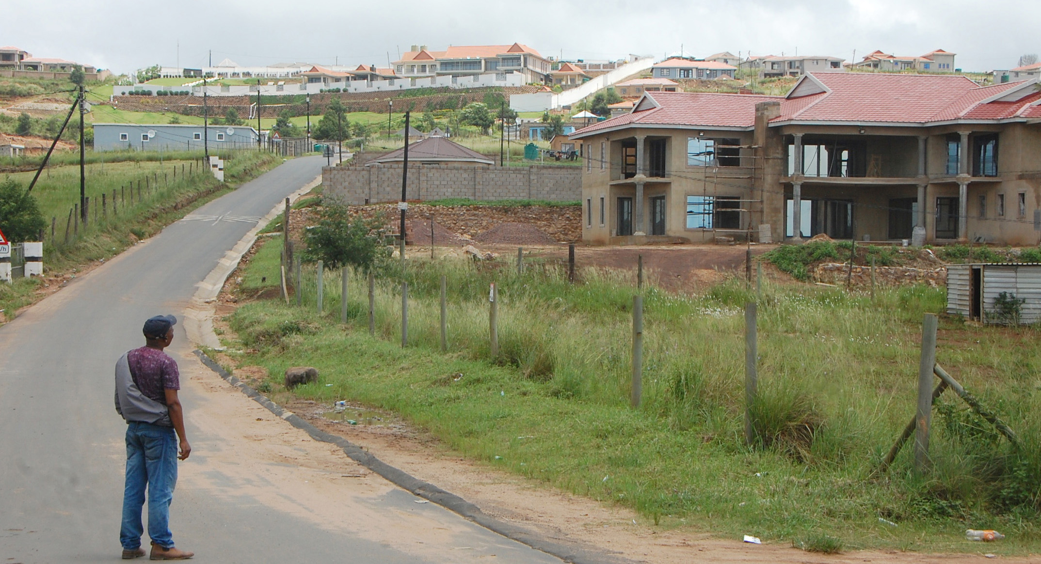 KZN landowners claim ‘thousands’ of homes built on farmland, enabled by AmaQadi chief land invasions 
