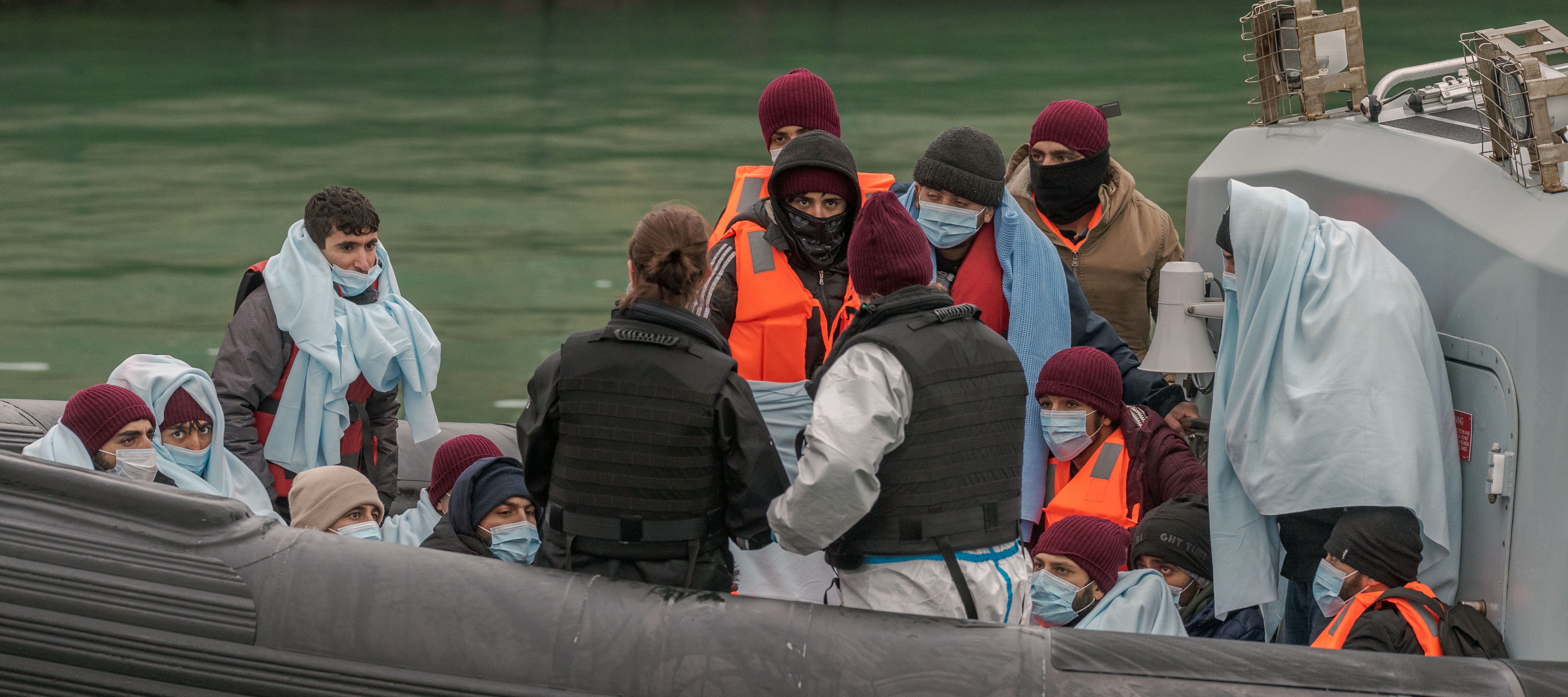 Britain reaches deal to resettle asylum seekers in Rwanda