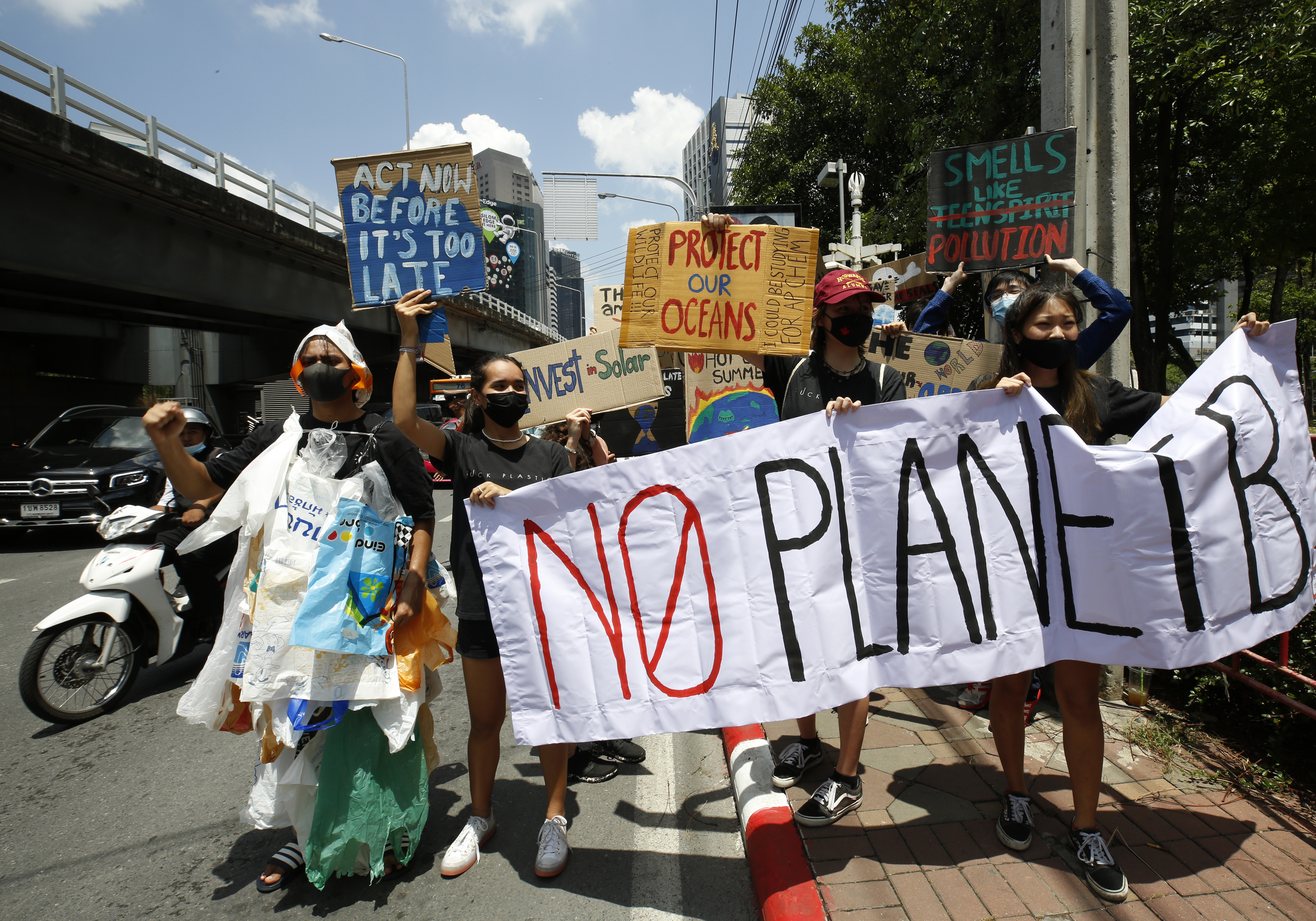 On Earth Day, climate activists rally against fossil fuels