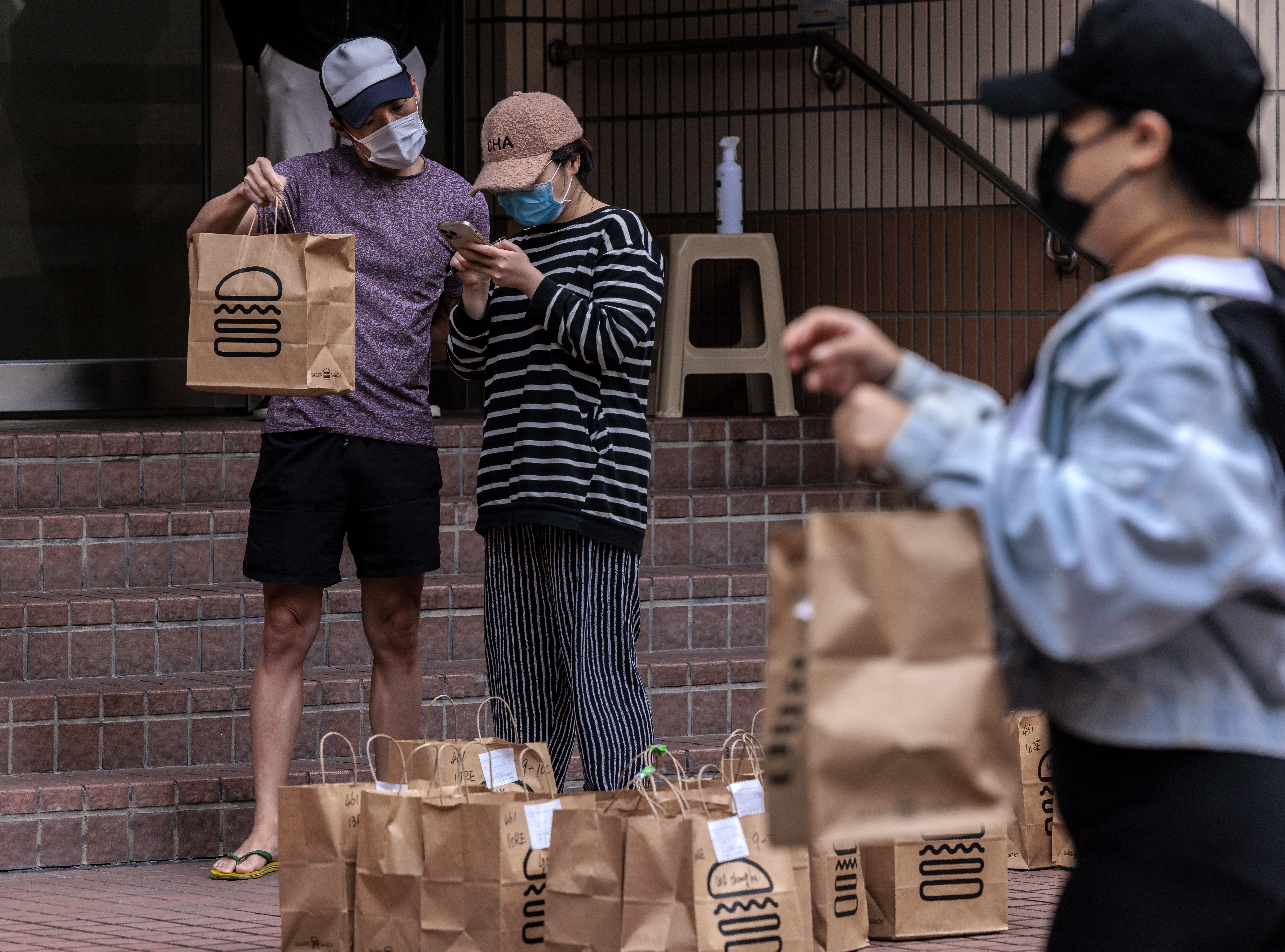 Lockdown in Shanghai amid China's zero-COVID policy