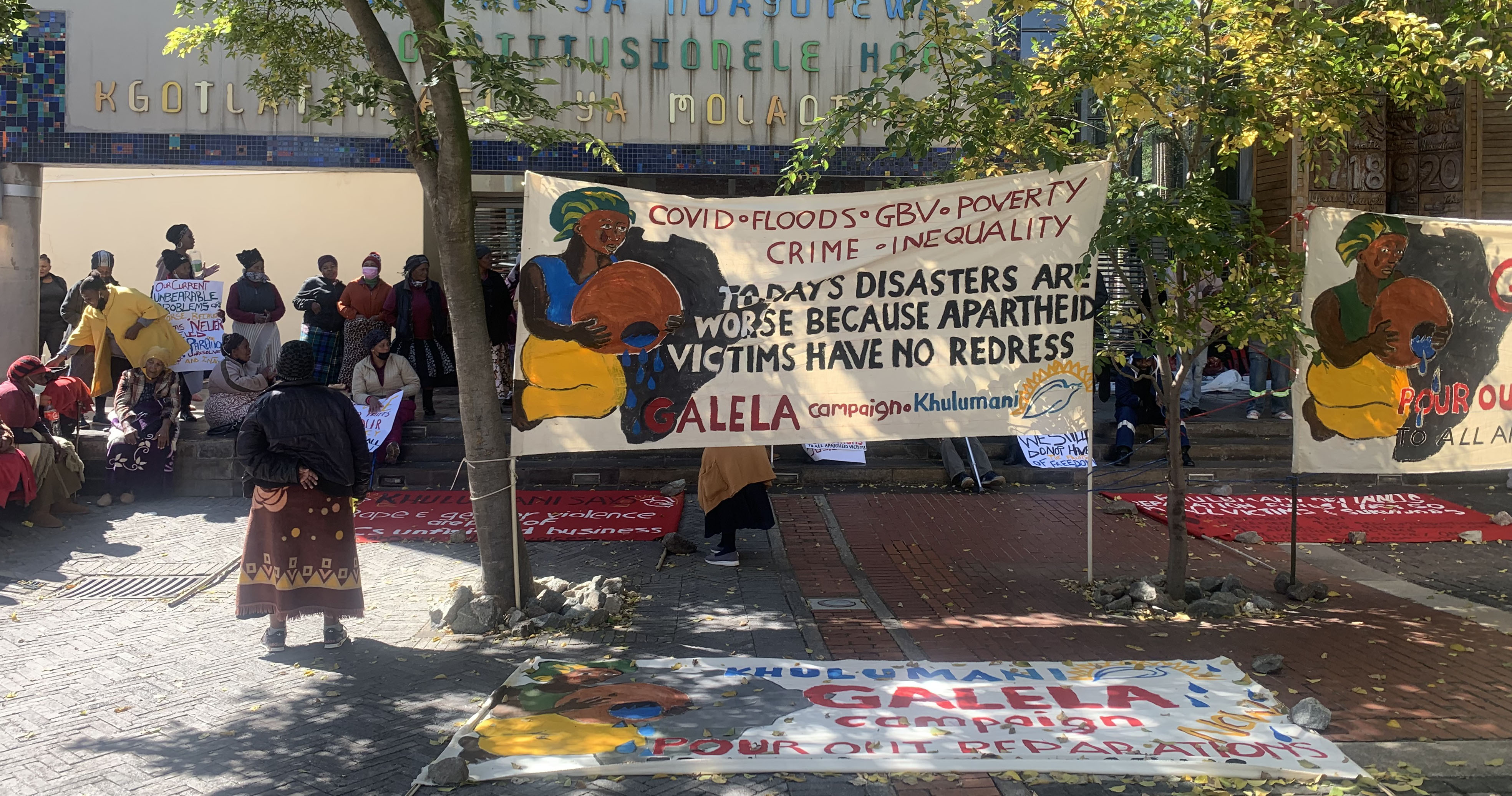 Veterans seeking apartheid reparations finally force meeting with minister, but come away with nothing – again