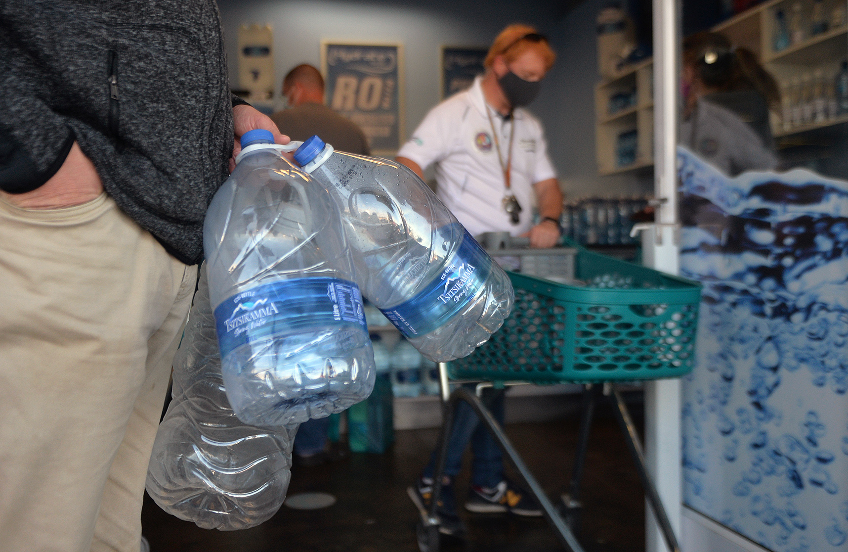 Warning of economic tipping point as parts of Nelson Mandela Bay left dry by water system failure