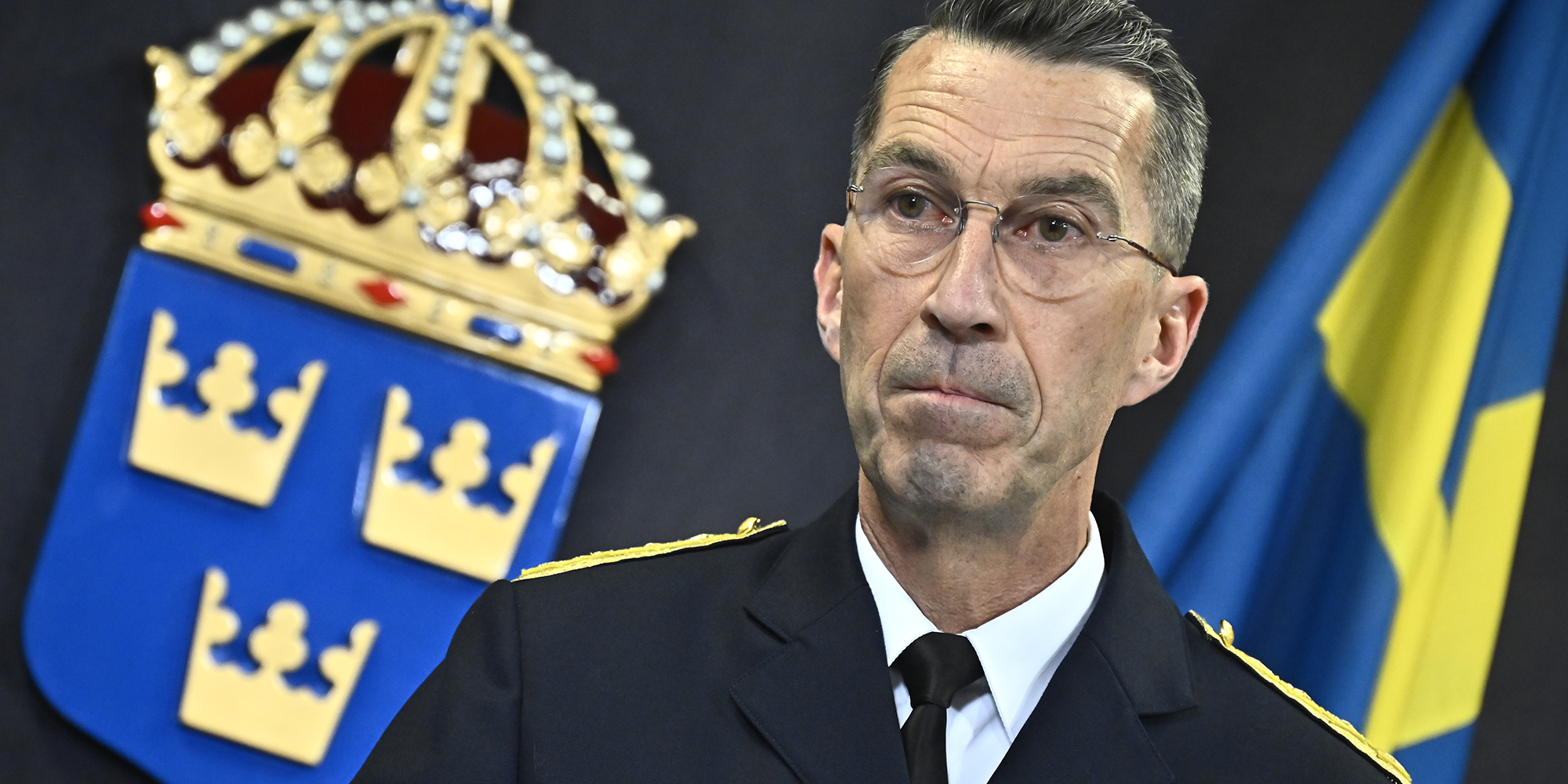 Putin warns Nato aspirants of triggered response; Russian troops halted at Donets River