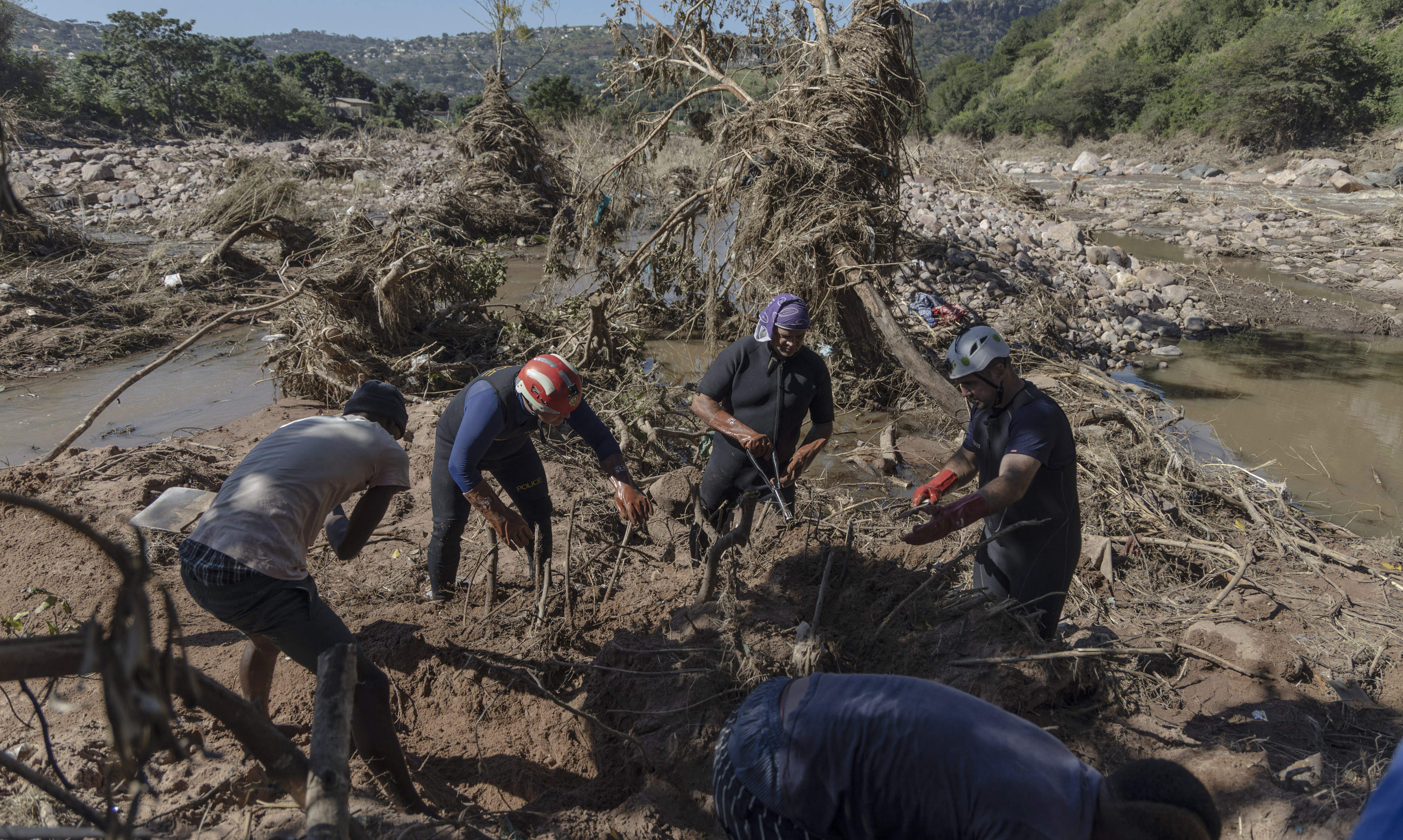 Residents abandon search for a family lost in KwaZulu-Natal floods