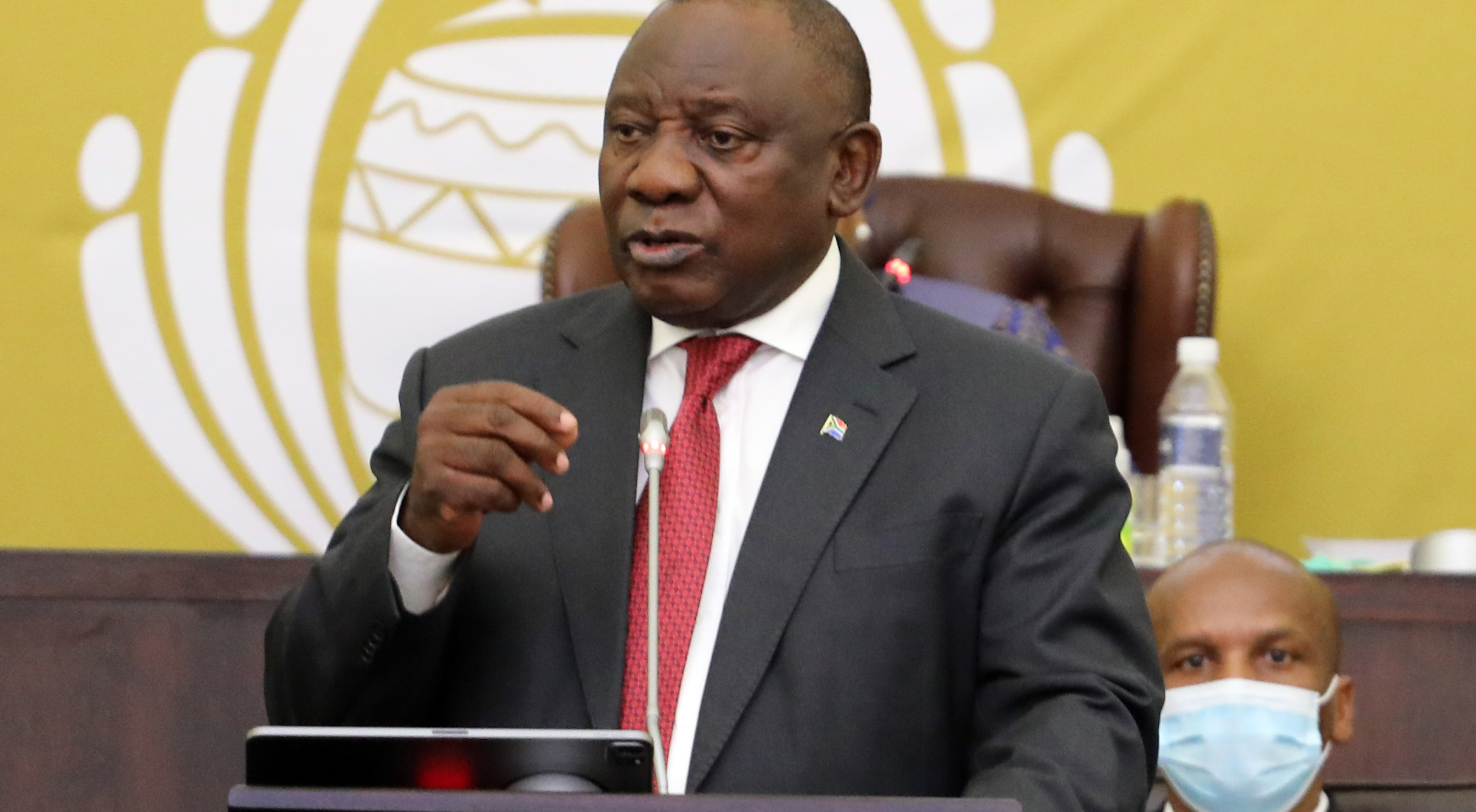 Accountability – yes, details – not yet, as farm forex saga overshadows Ramaphosa’s talk of green shoots
