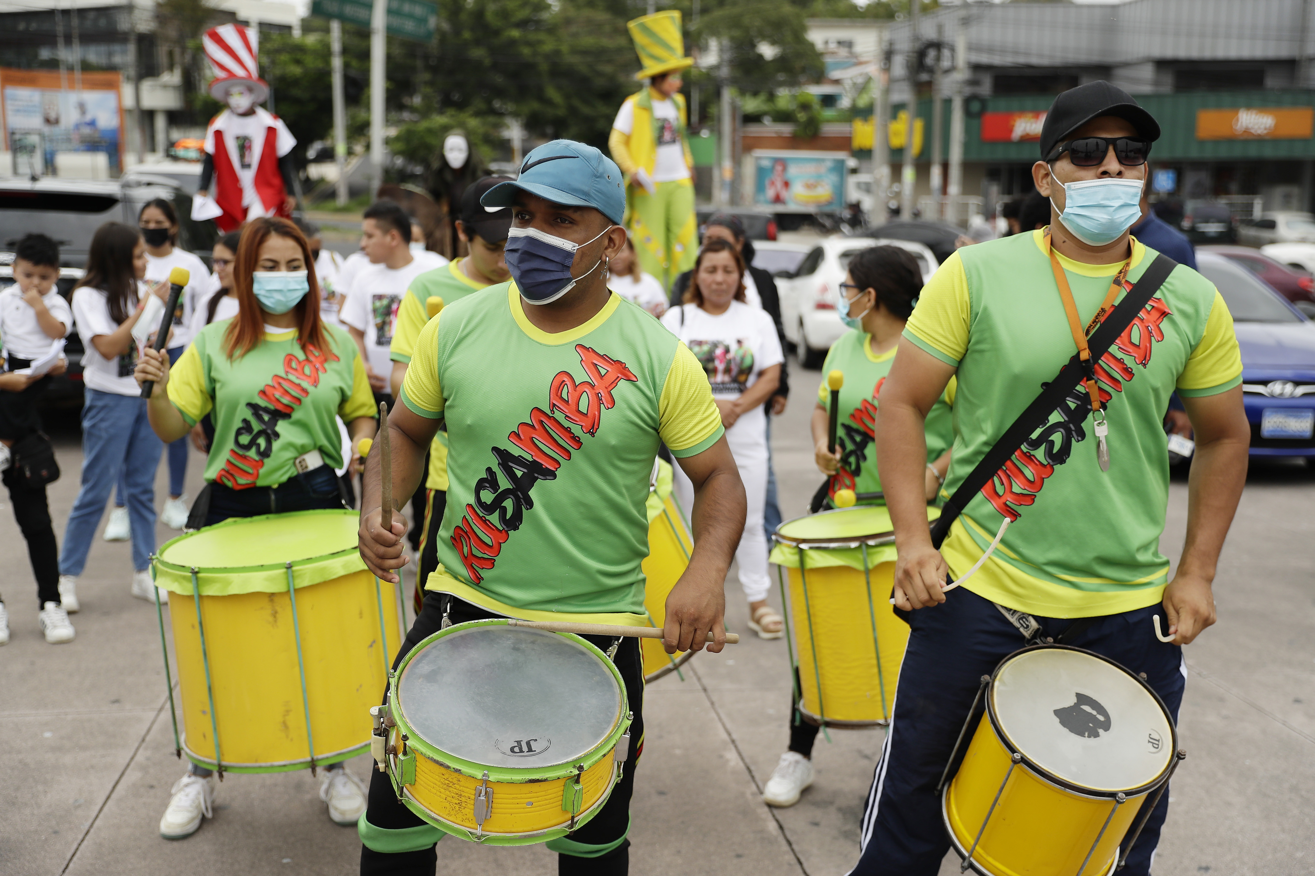 Rally for release of young Salvadorans detained under the emergency regime