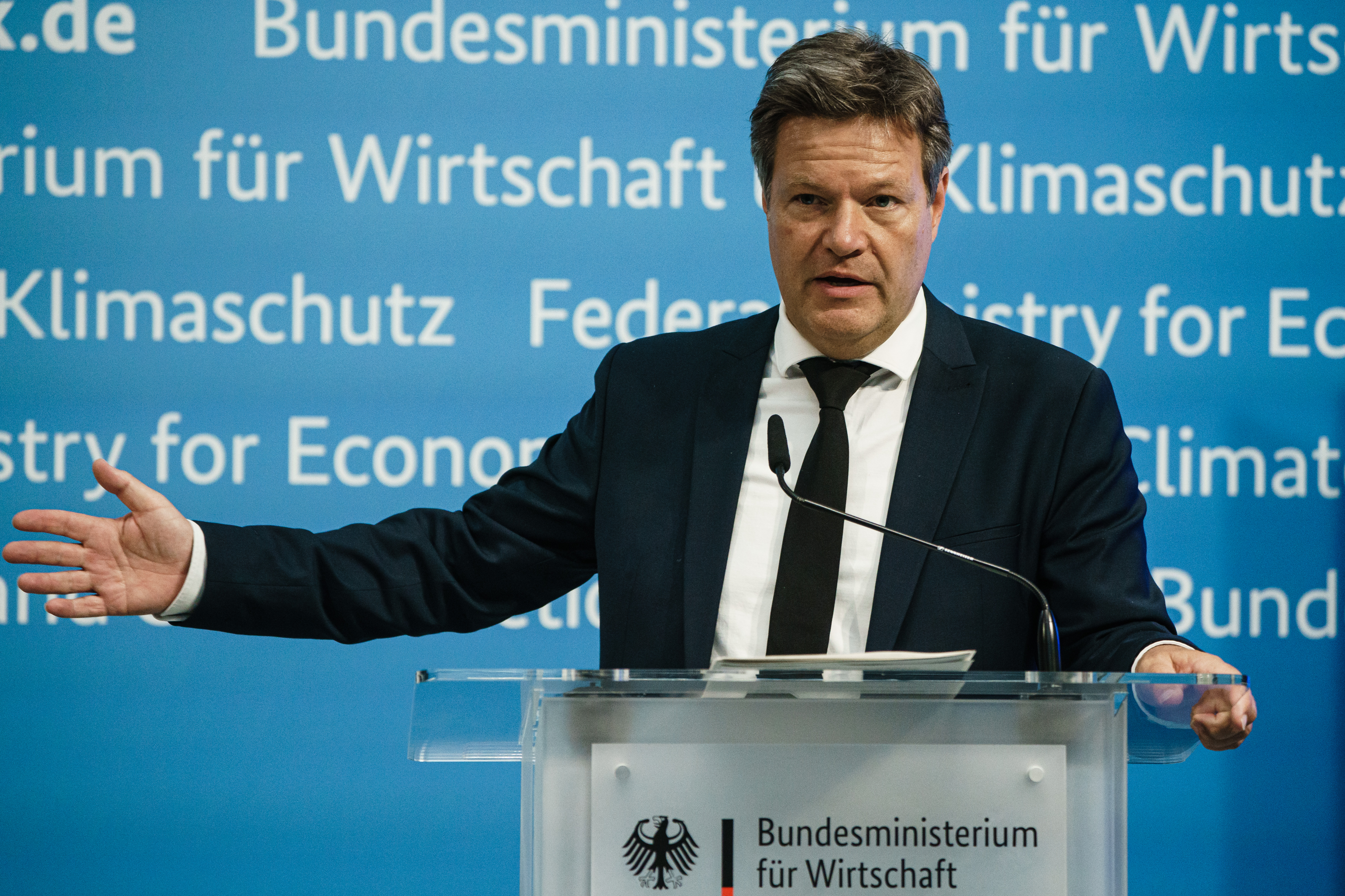 German Minister of Economy and Climate Habeck announces second stage of gas emergency plan