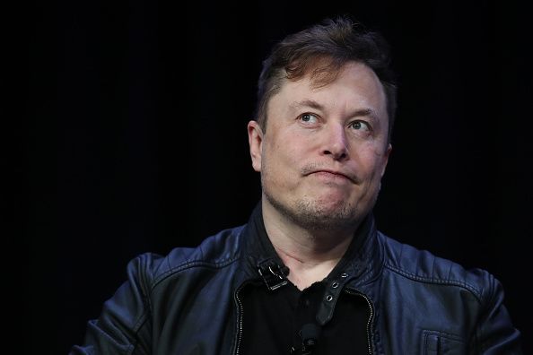 Elon Musk sells $6.9bn of Tesla to avoid Twitter fire sale