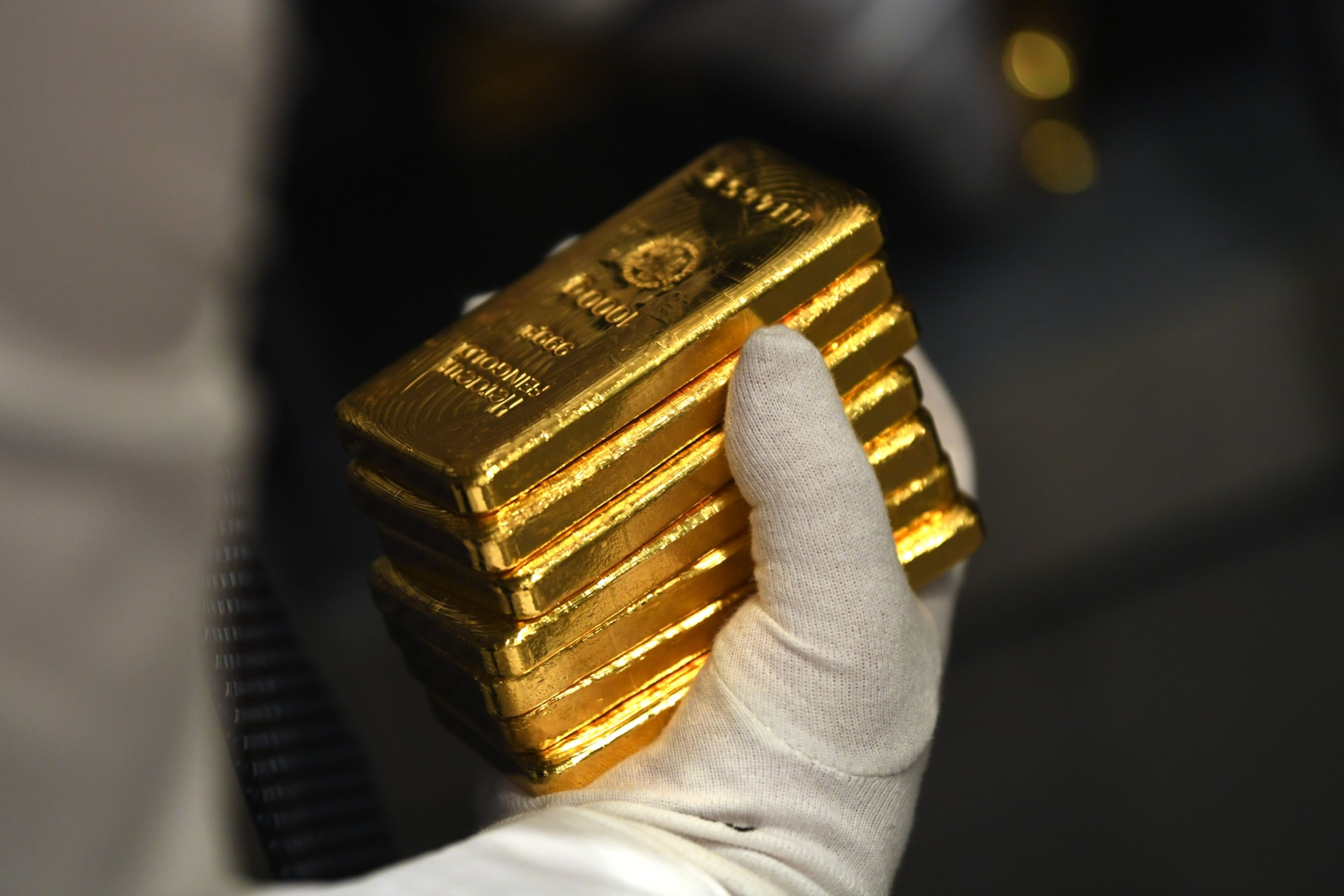 Air Canada Staff Are Suspects in Heist of 6,600 Gold Bars
