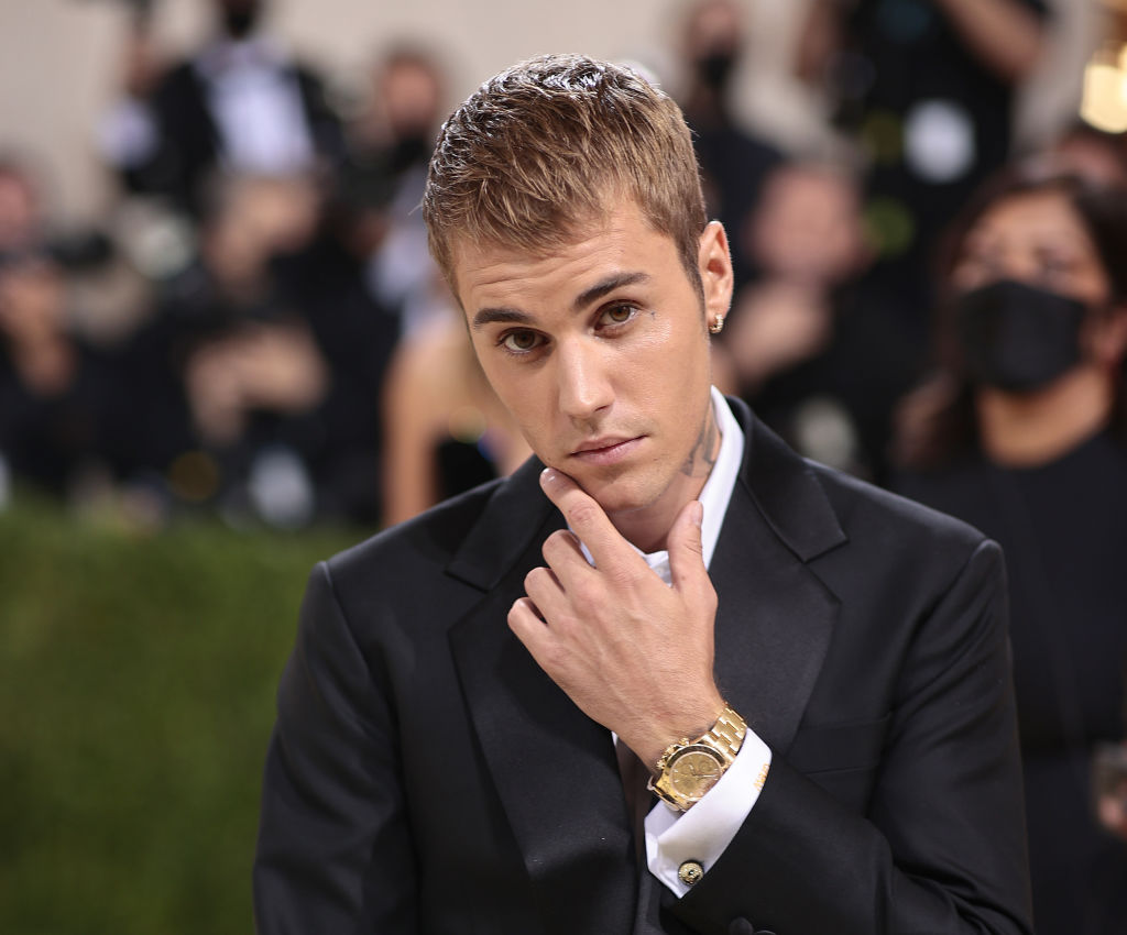 What is Ramsay Hunt syndrome, the condition affecting Justin Bieber?