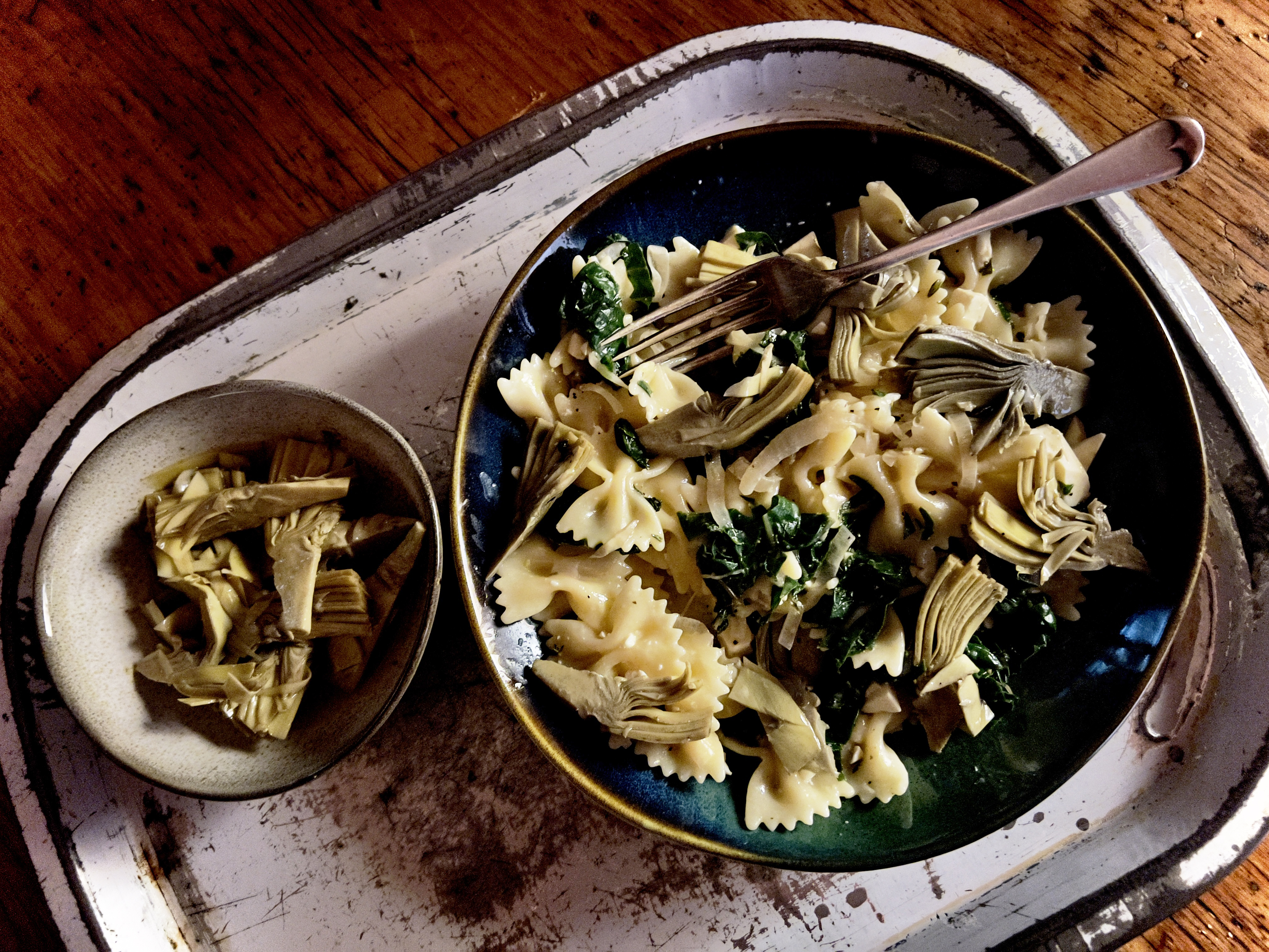 Farfalle with artichoke, spinach and ricotta