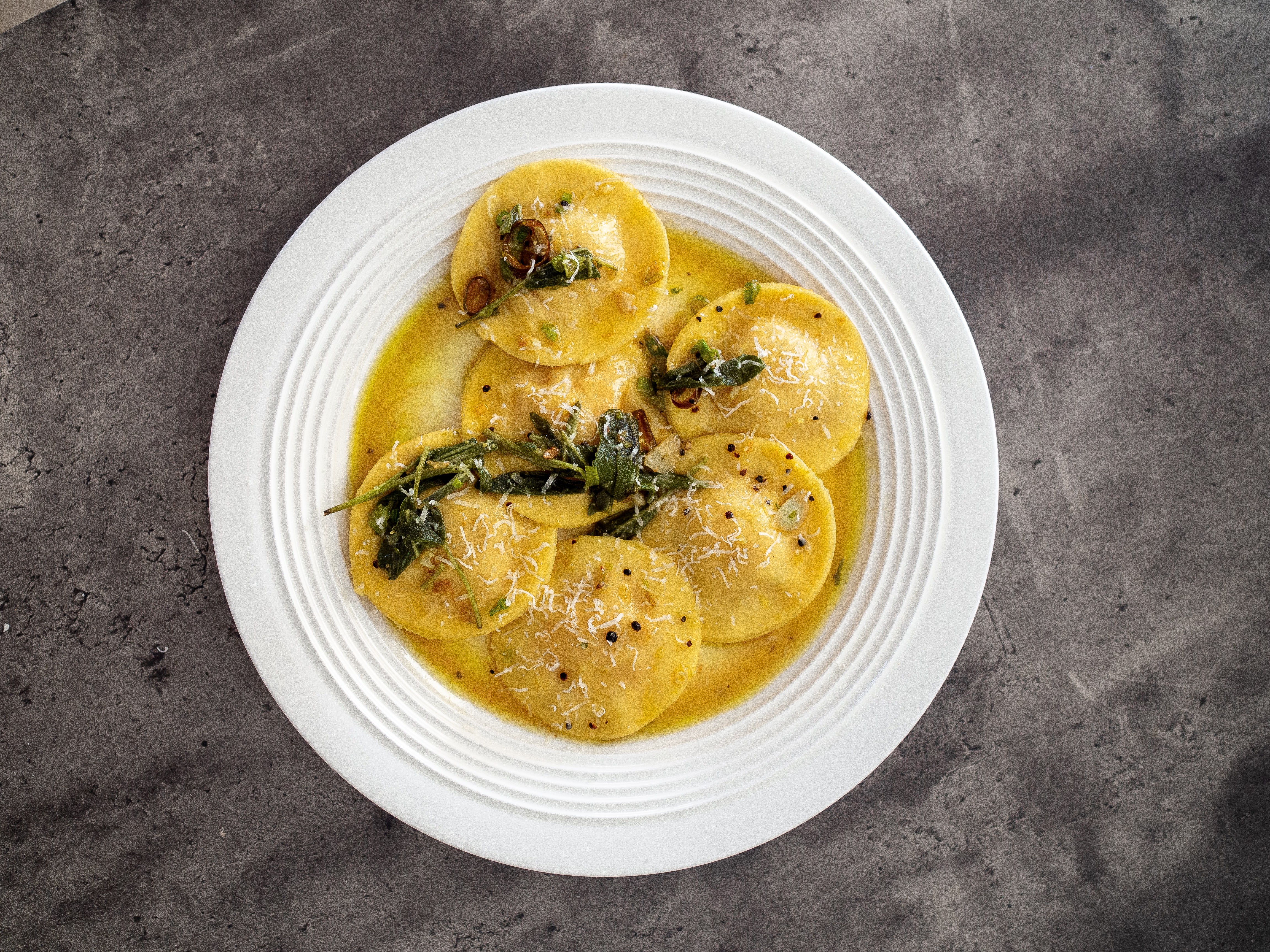 yoav-aziz-EGRJe6BHG9I-unsplash