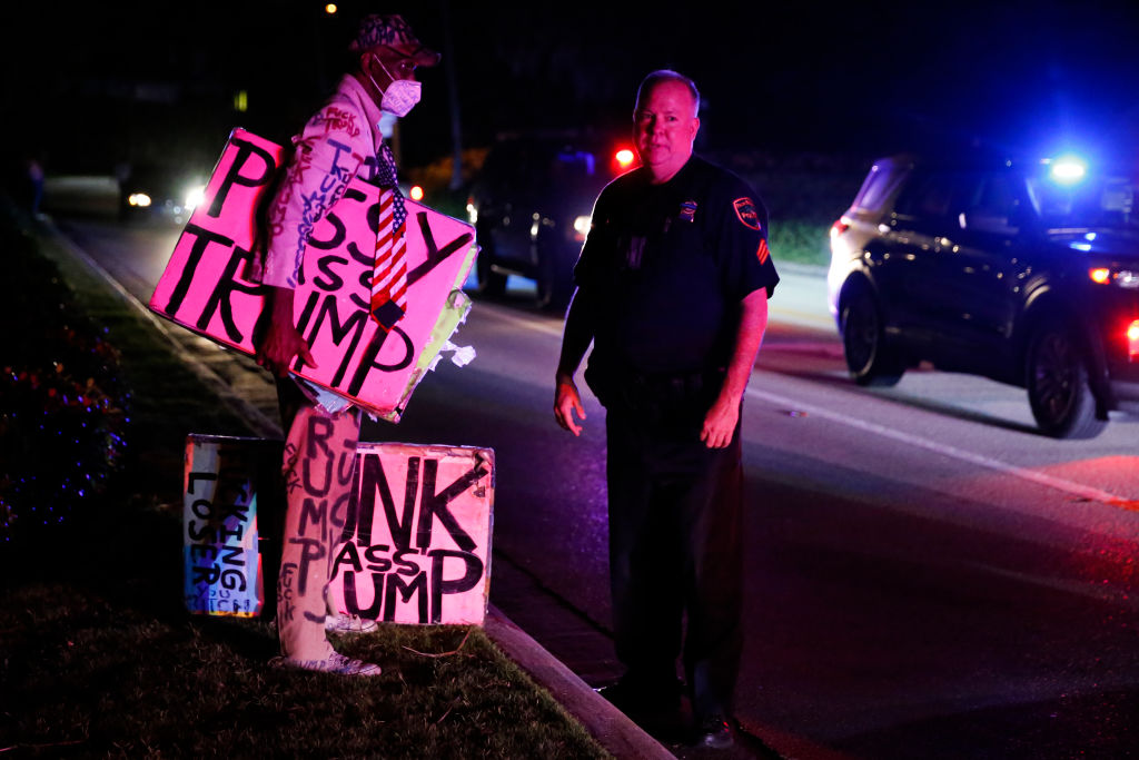 US Justice Dept opposes revealing evidence supporting search of Trump's home