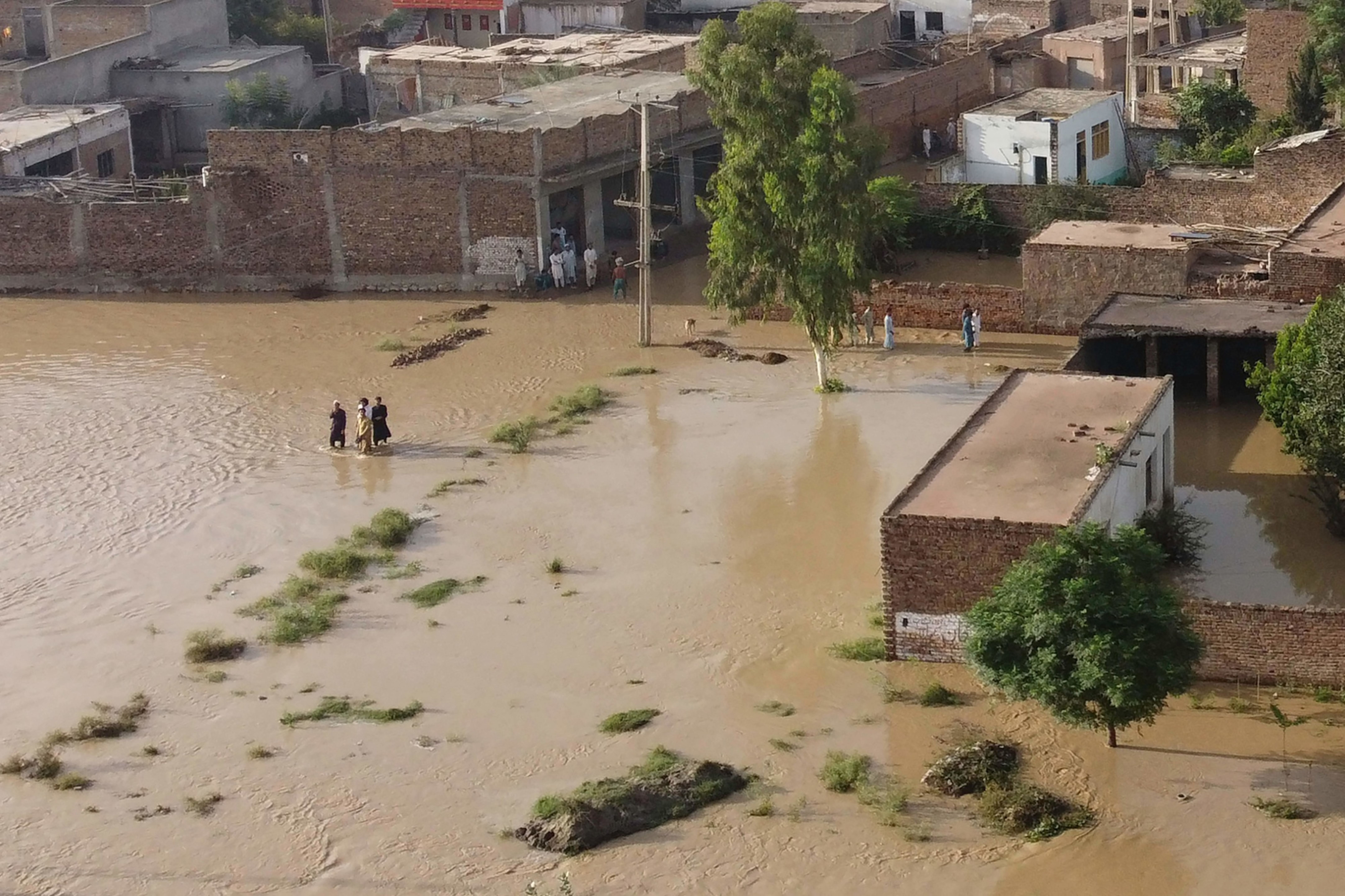 Pakistan Flood Death Toll Passes 1,000 in Climate Catastrophe