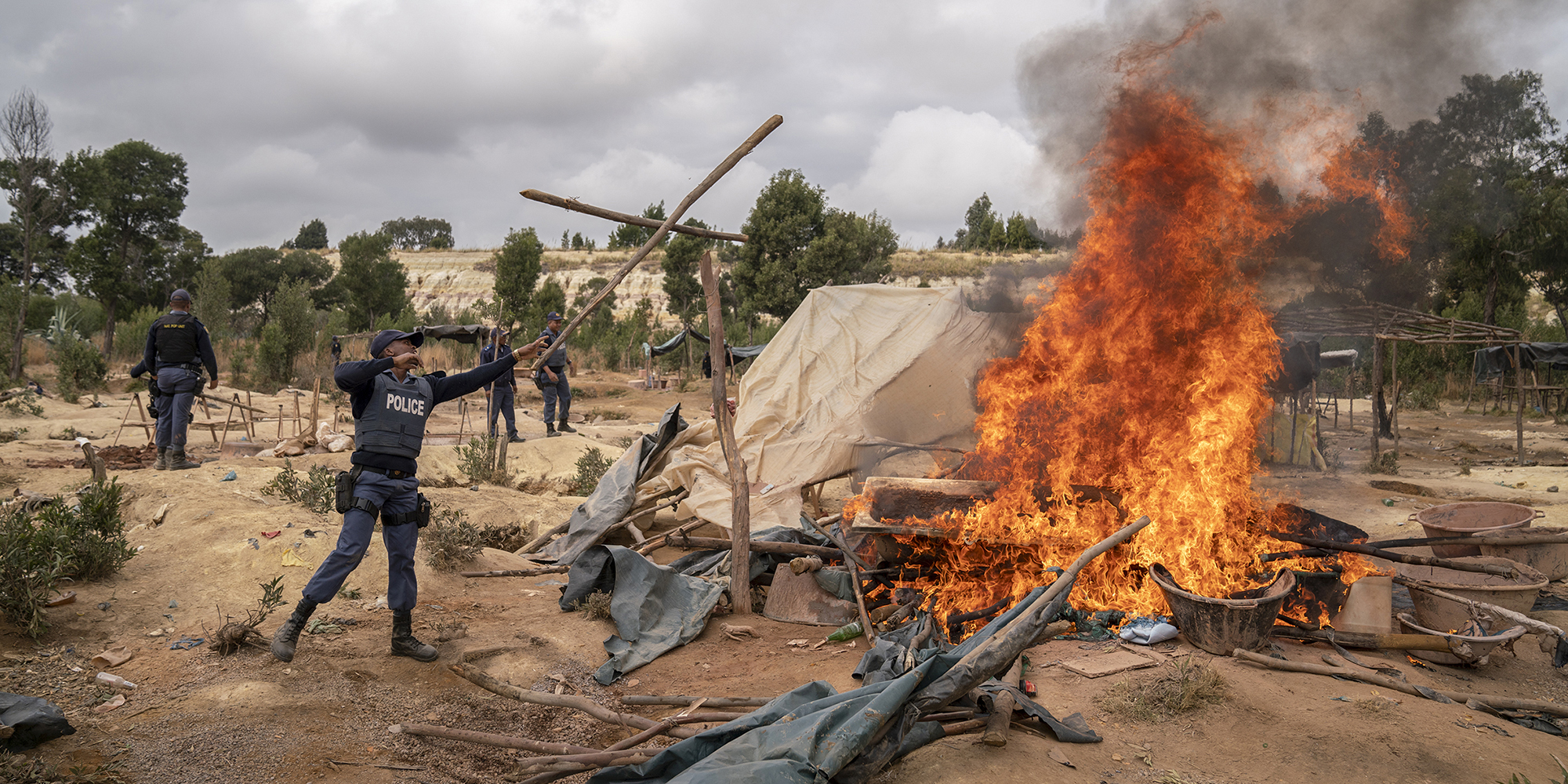 Illegal mining crackdown — minister fires warning to foreigners ‘wreaking havoc’, as national drive racks up 4,000 arrests