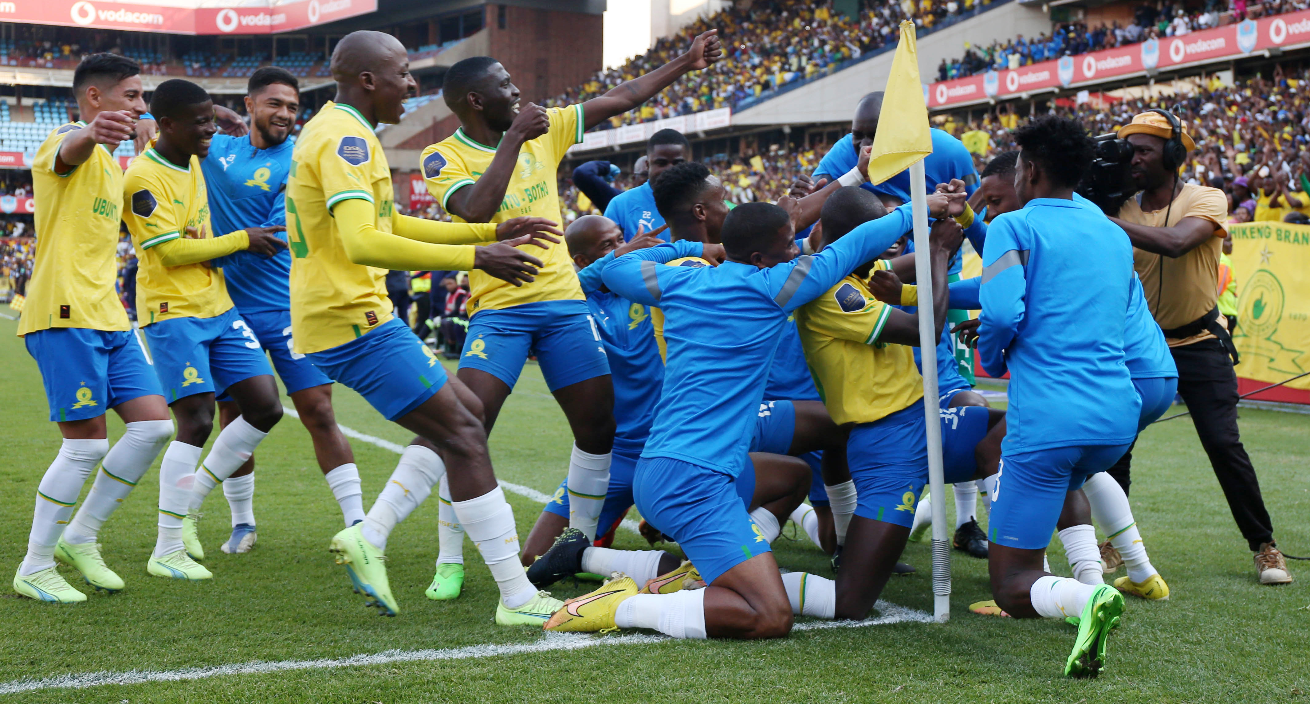 Pirates lose the bounty while Sundowns demolish Chiefs in DStv Premiership weekend action