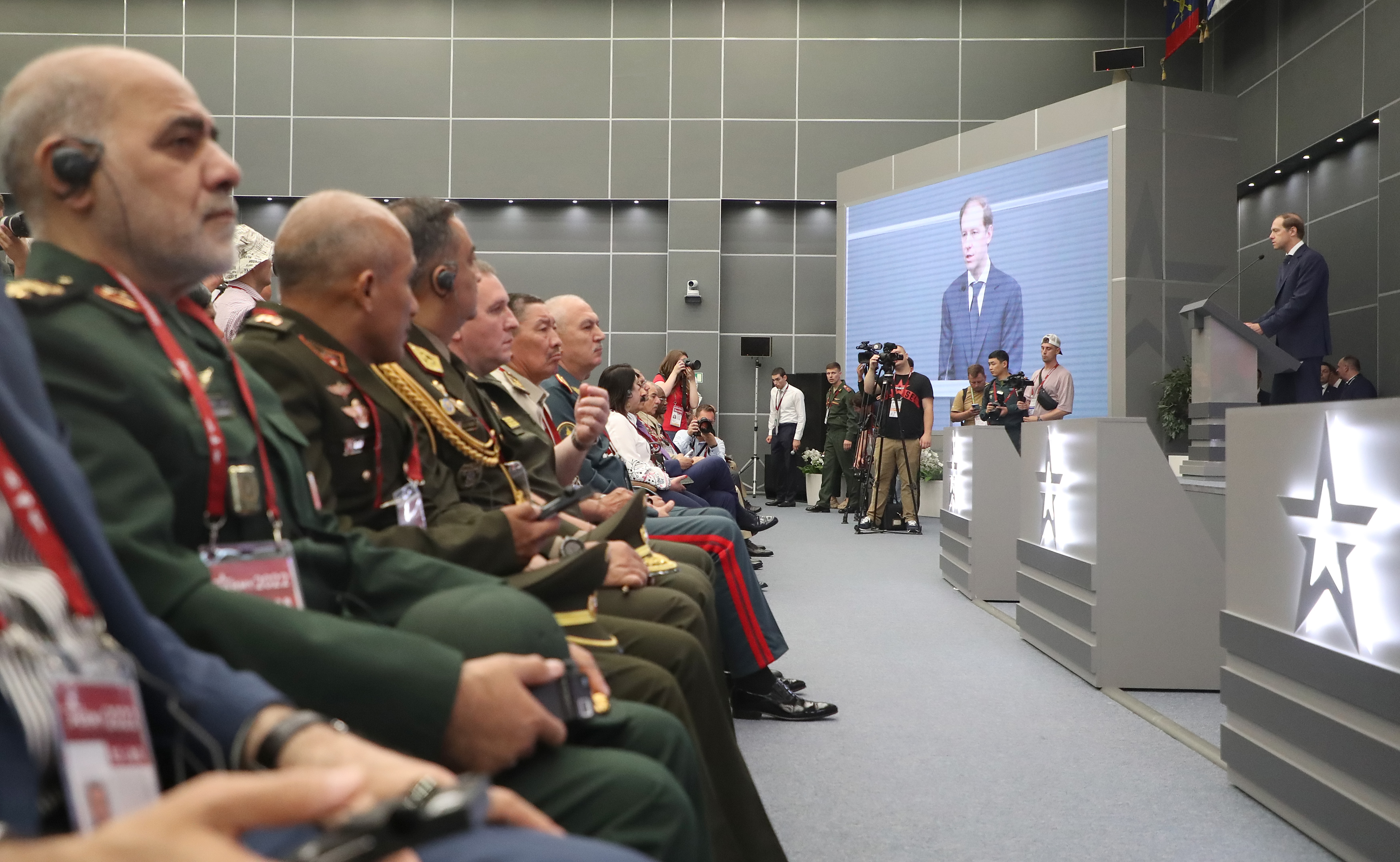 Putin boasts of Russian weapons prowess, says Moscow is ready to share it with allies