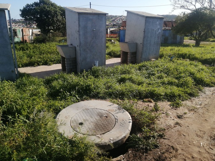 Gqeberha’s Kliprand residents faced with blocked-toilets ordeal after non-renewal of cleaners’ contracts