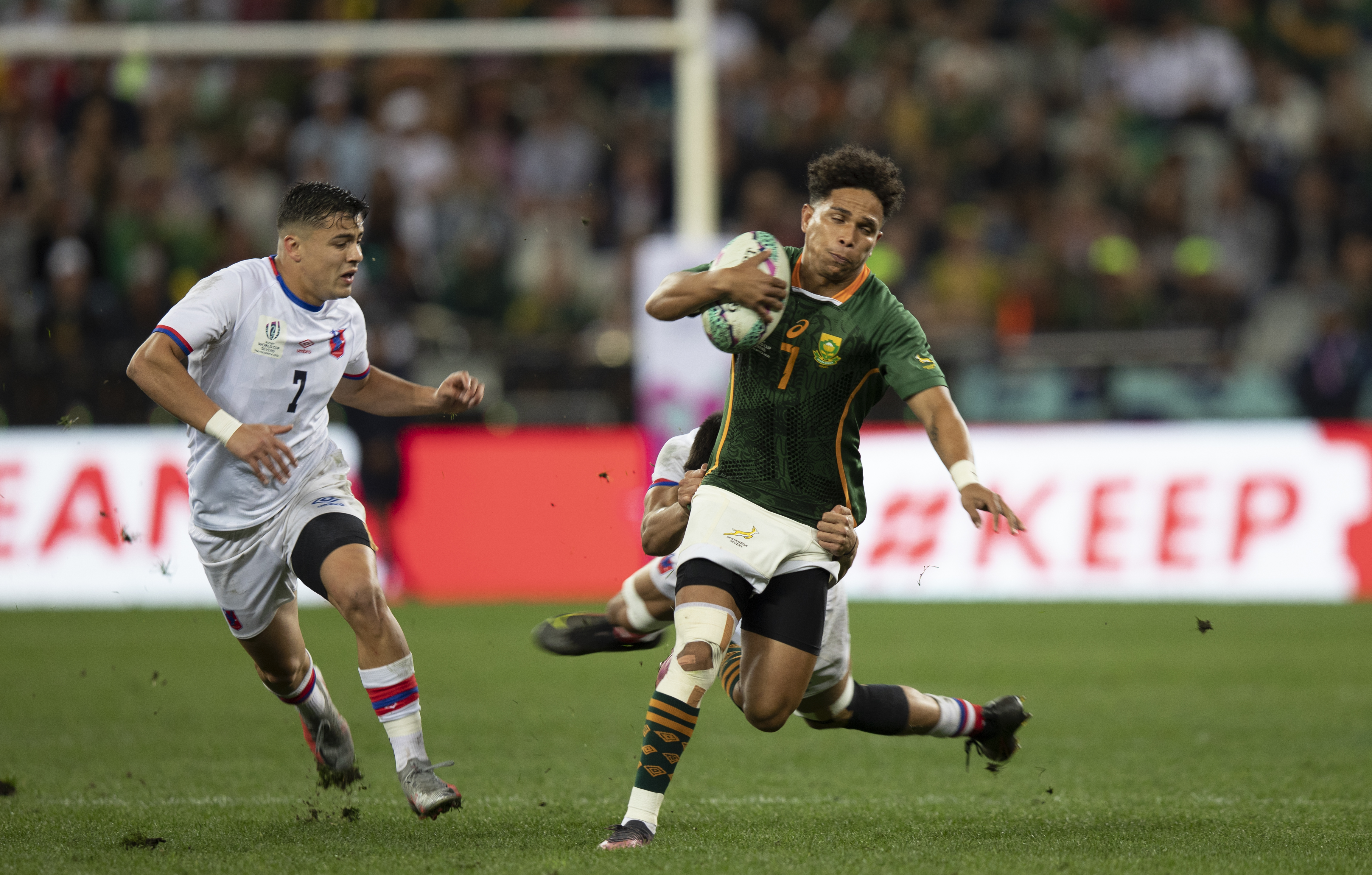 Blitzboks kick their way to victory in thrilling day one Rugby World Cup Sevens action