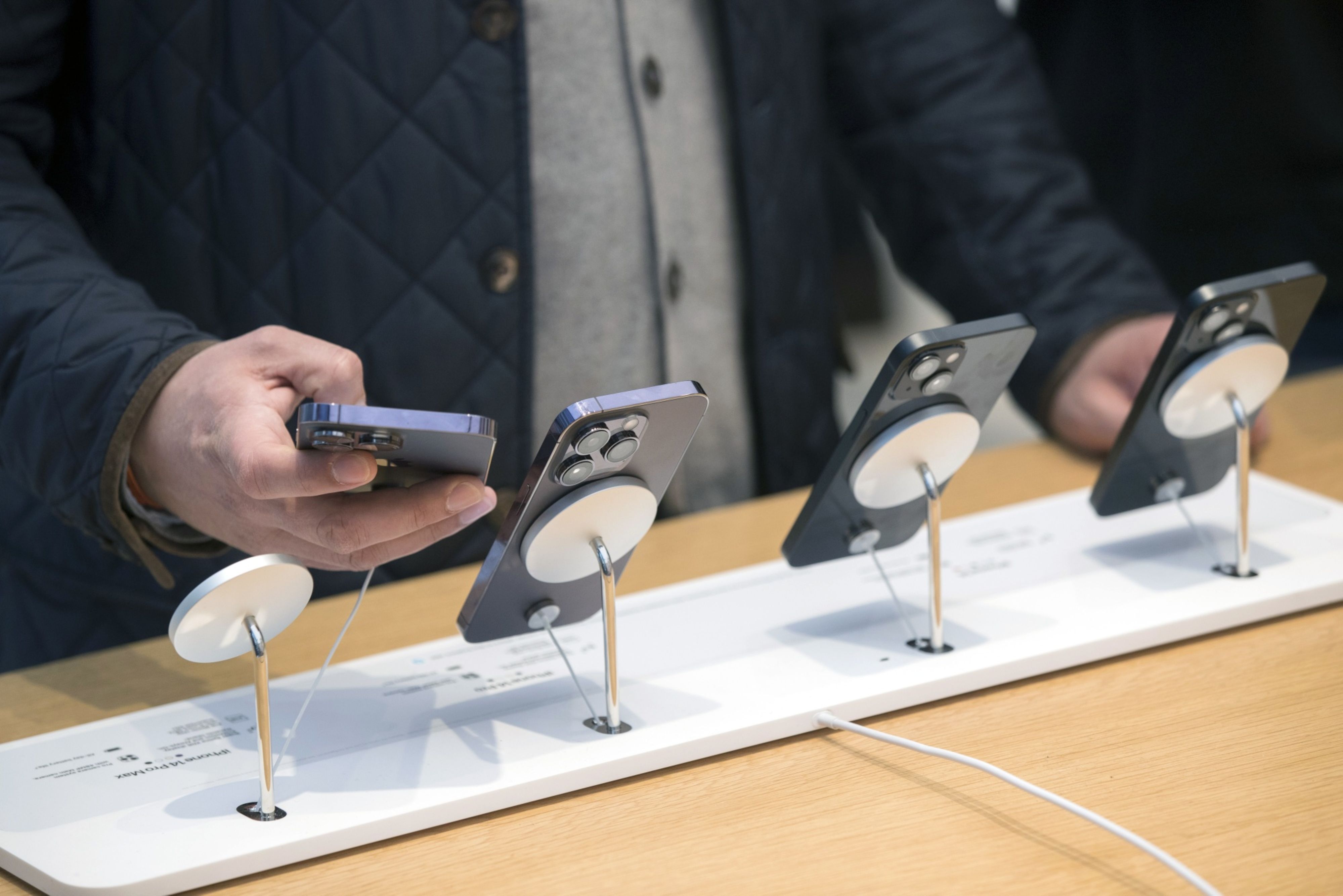 There Are Critical Minerals Hiding in Your Junk Drawer