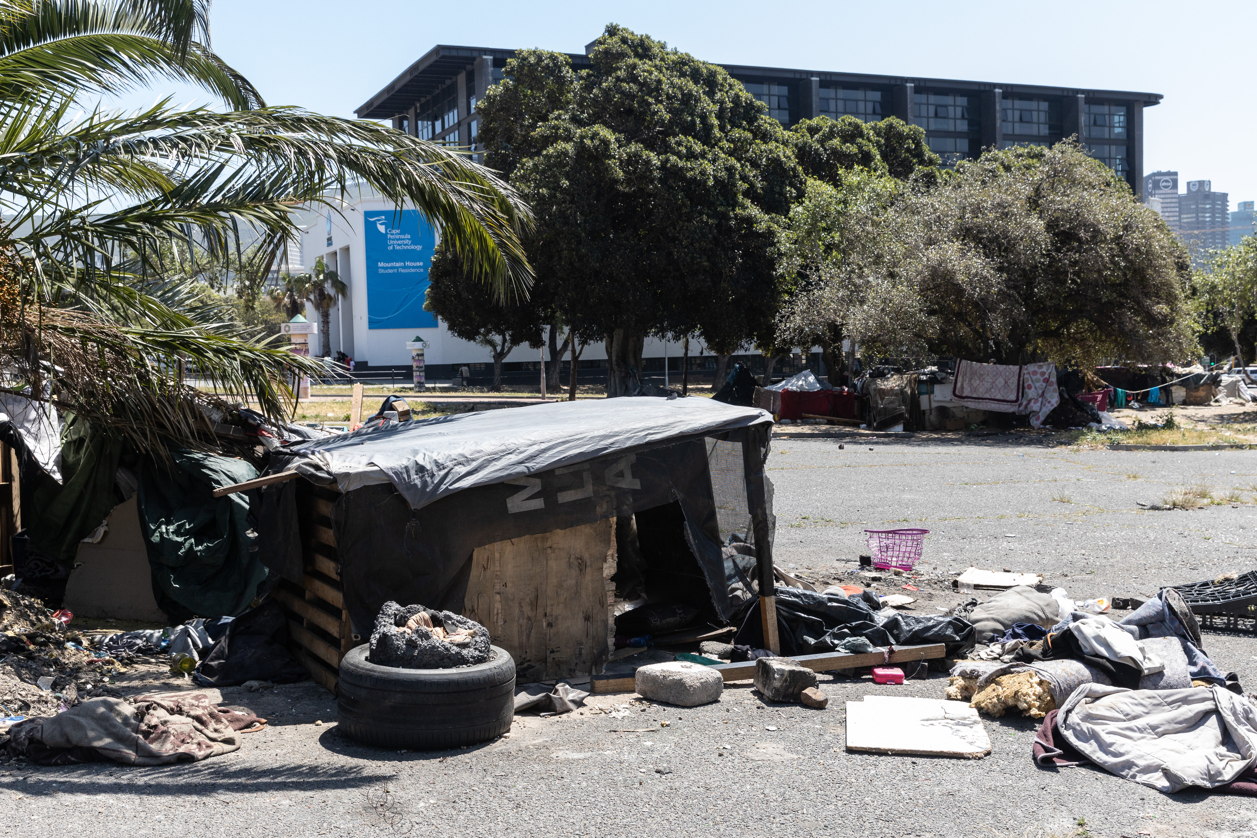 Sydney Street occupiers in District Six forced to dodge rats and police