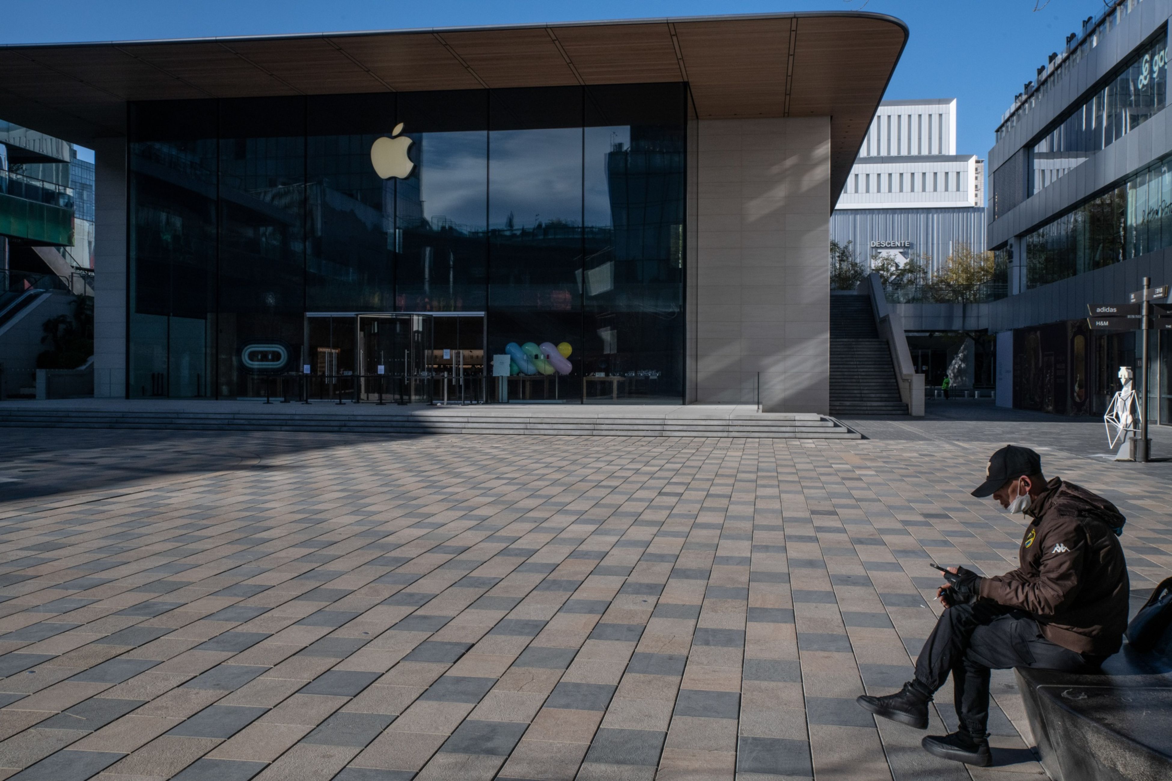 Apple to Lose 6 Million iPhone Pros From Tumult at China Plant