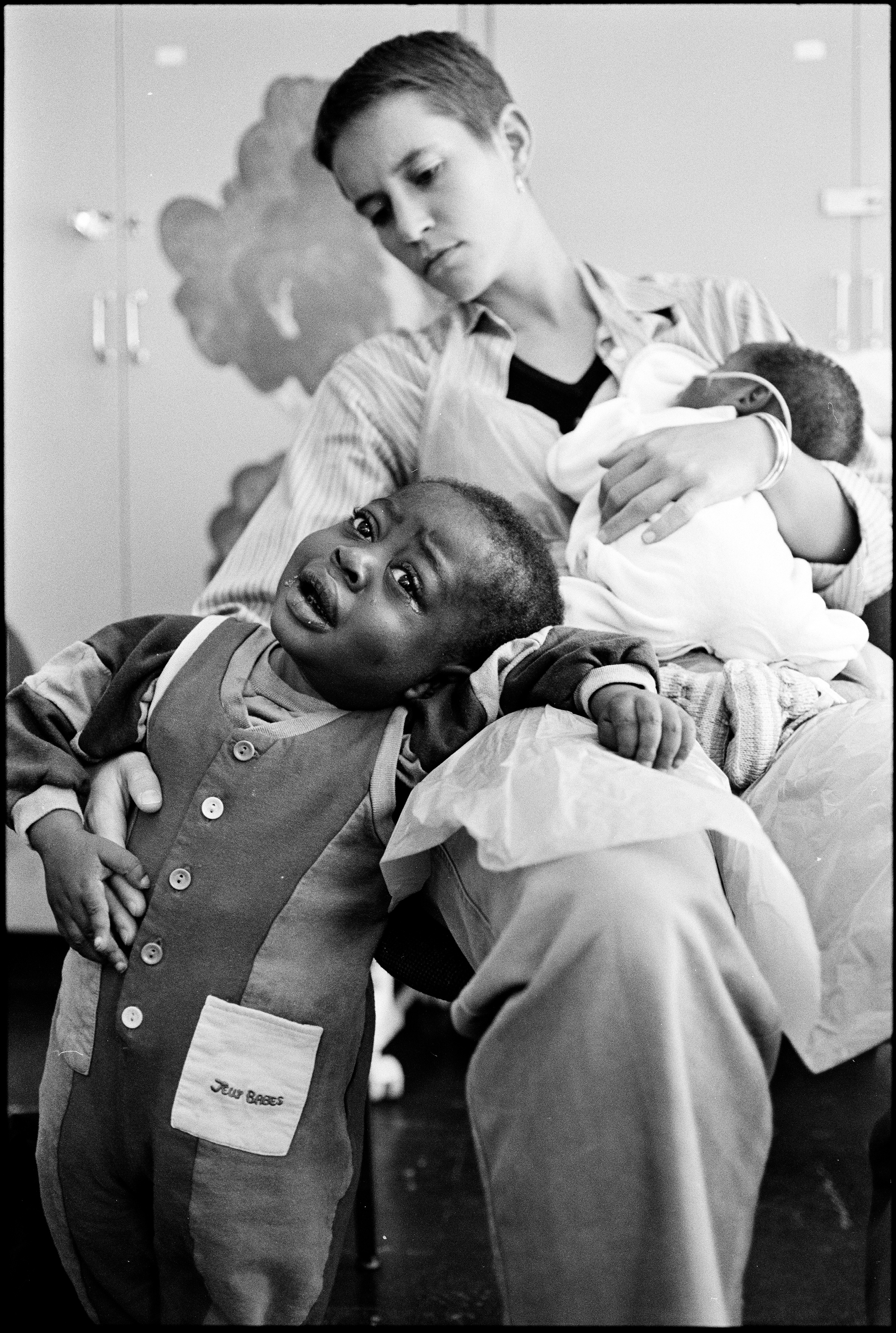 Gisèle Wulfsohn’s photographs at the Wits Art Museum – A humane eye on the terror years