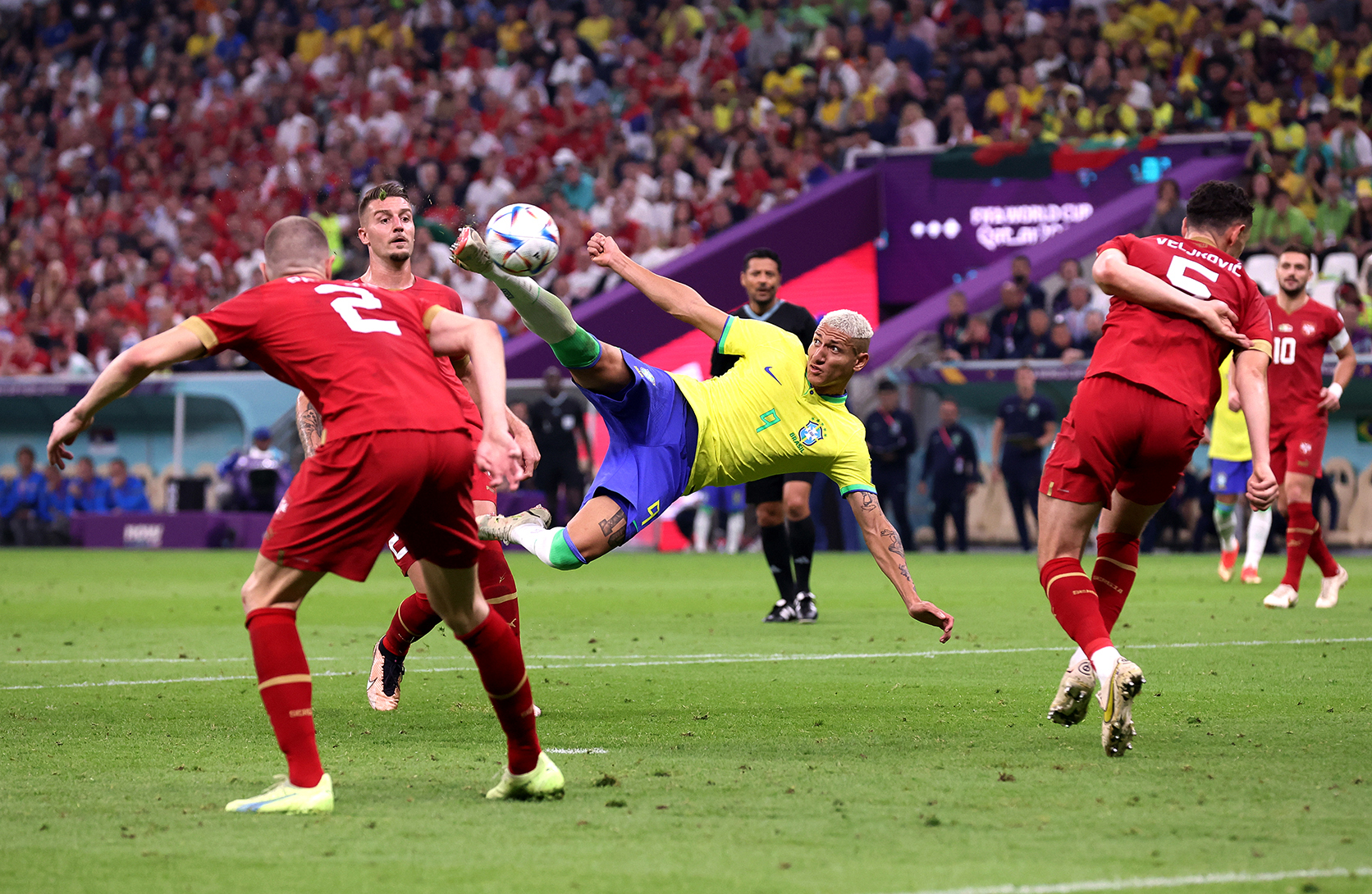 ‘Essência do brasileiro’ – Richarlison shows why he’s one in 200 million for Brazil