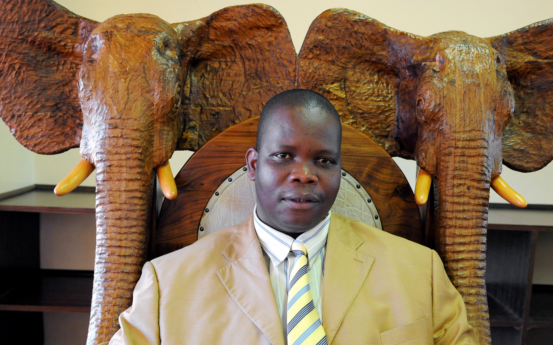 Pay back the VBS money — Former Venda king Toni Mphephu must refund cars ‘gifted’ to him