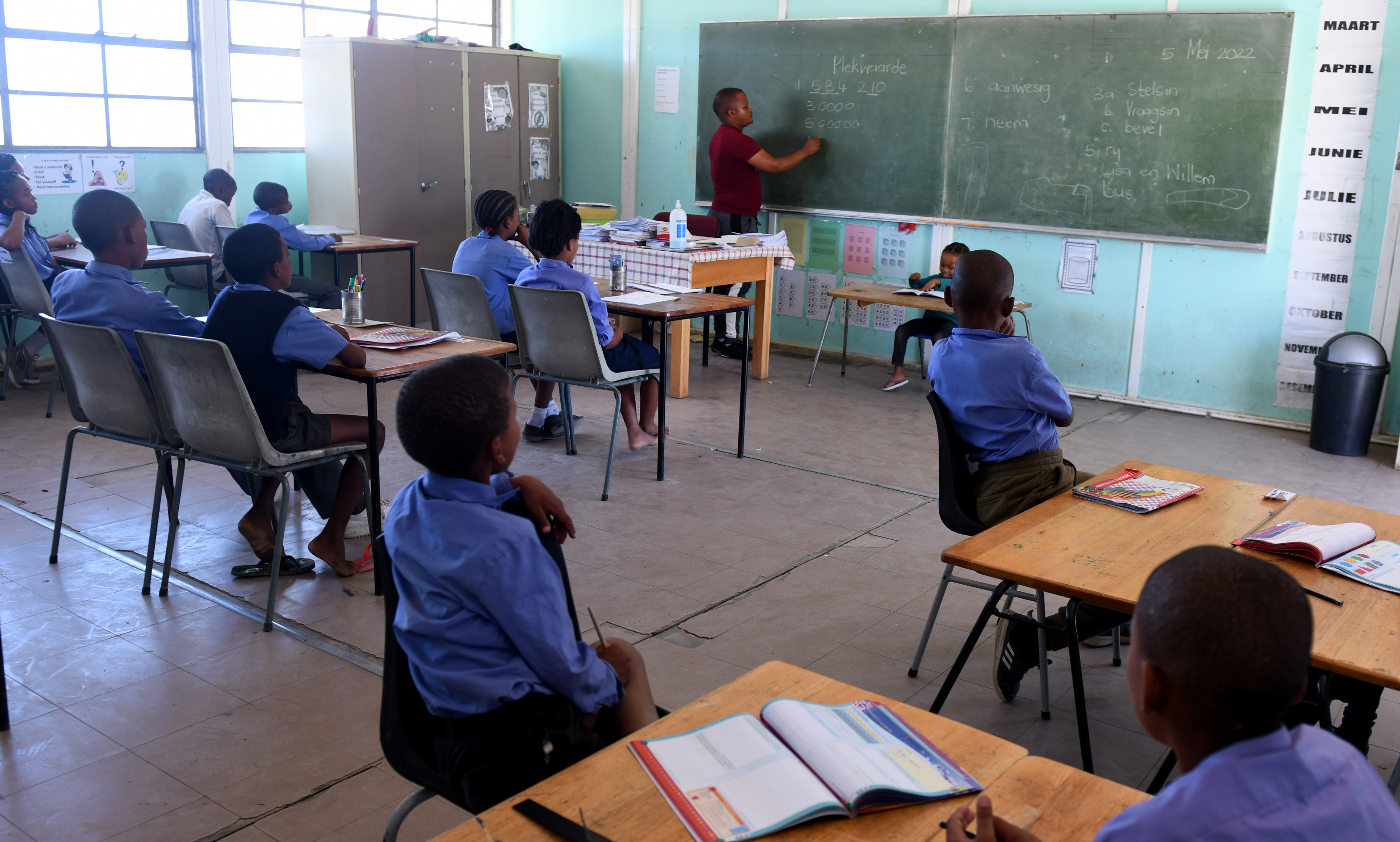 Mother tongue education amendment bill sparks a mother-and-father of an argument