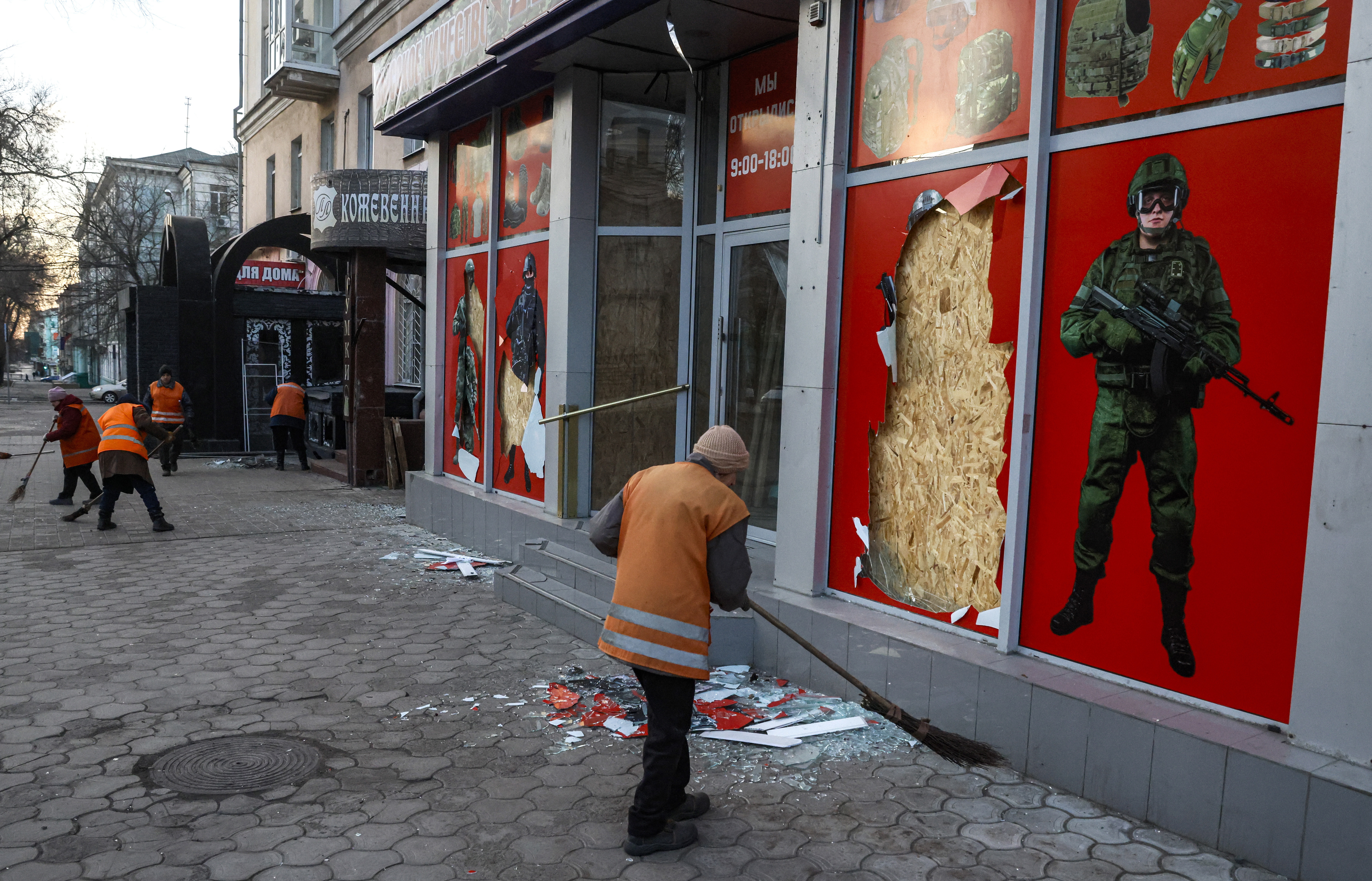 EU to boost weapons aid fund by €2bn; Kyiv’s central bank holds borrowing costs at 25%