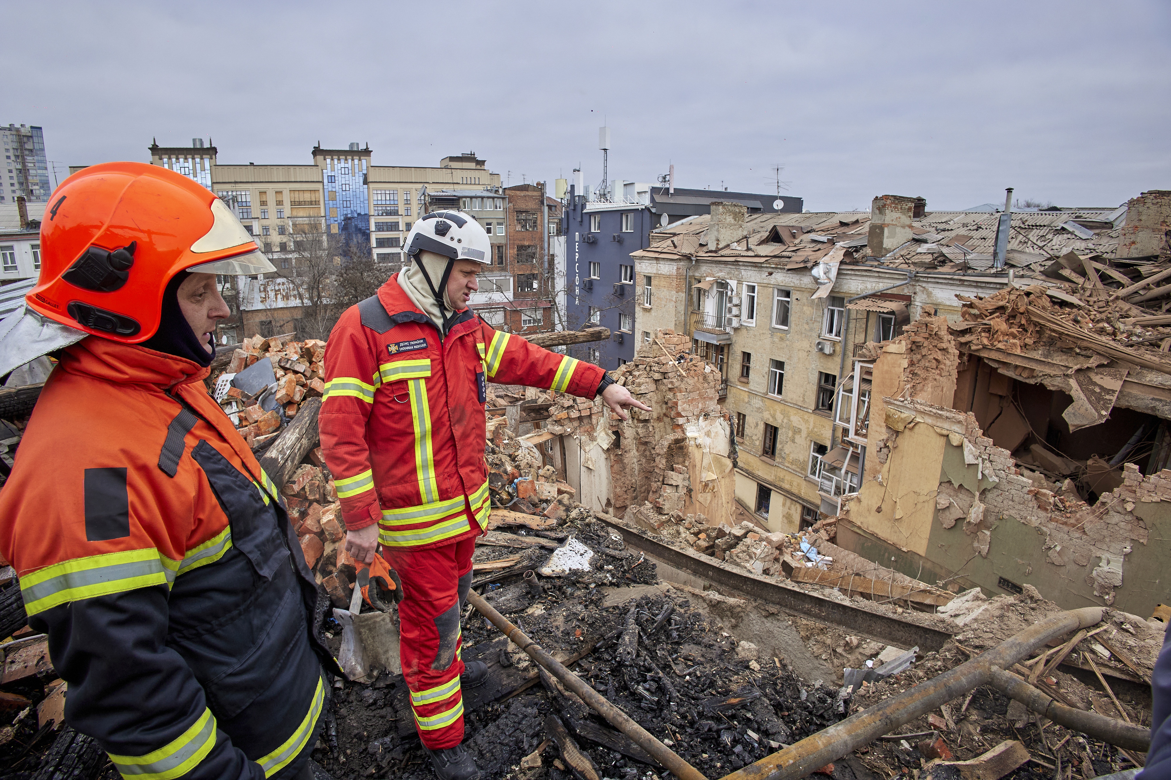 Russia to boost weaponry on disputed Kuril Islands; Swiss tanks replace German armour sent to Kyiv