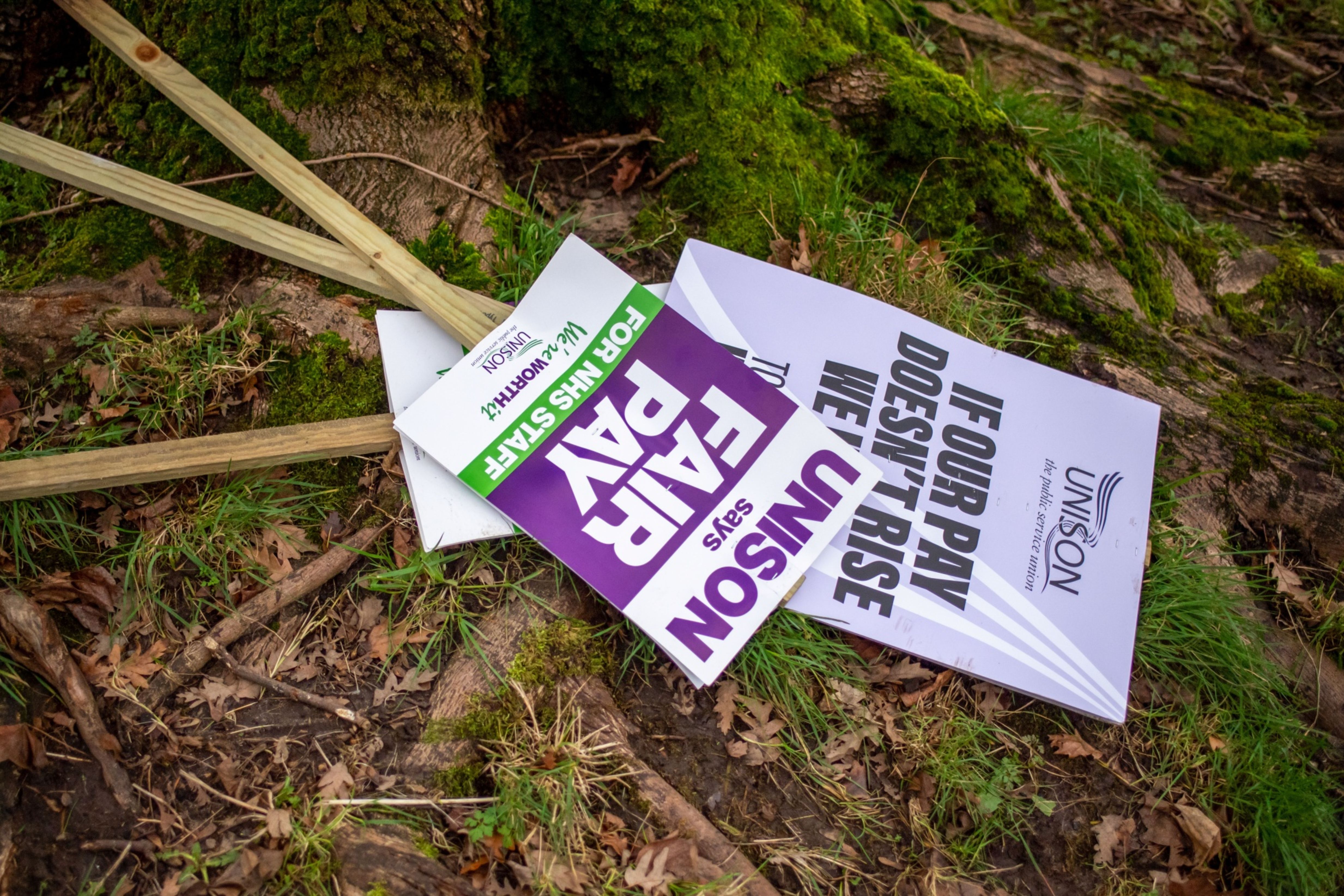 UK strikes roll on as 100,000 civil servants call walkout