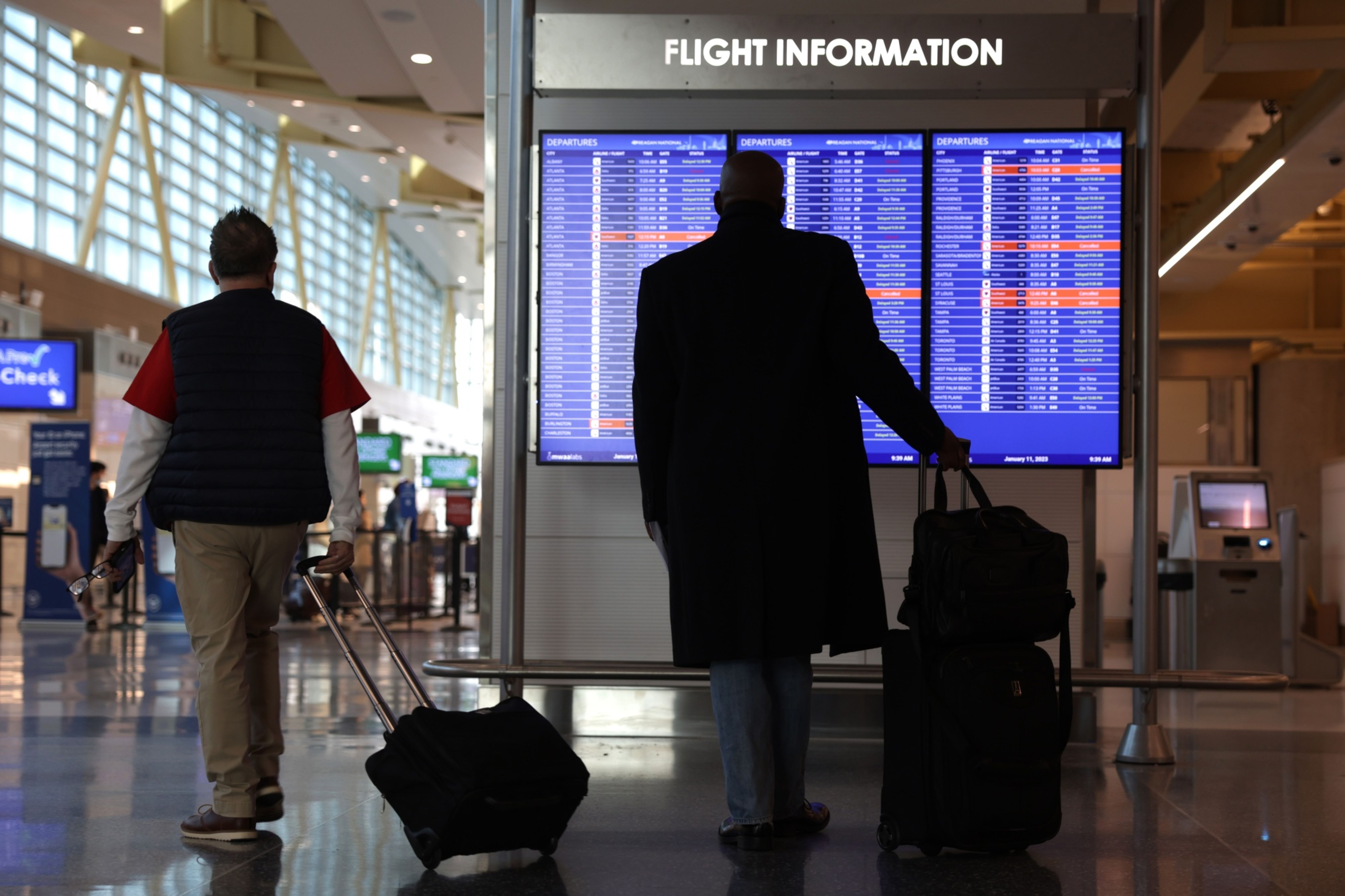 FAA System Outage Causes Nationwide Flight Departure Stoppage