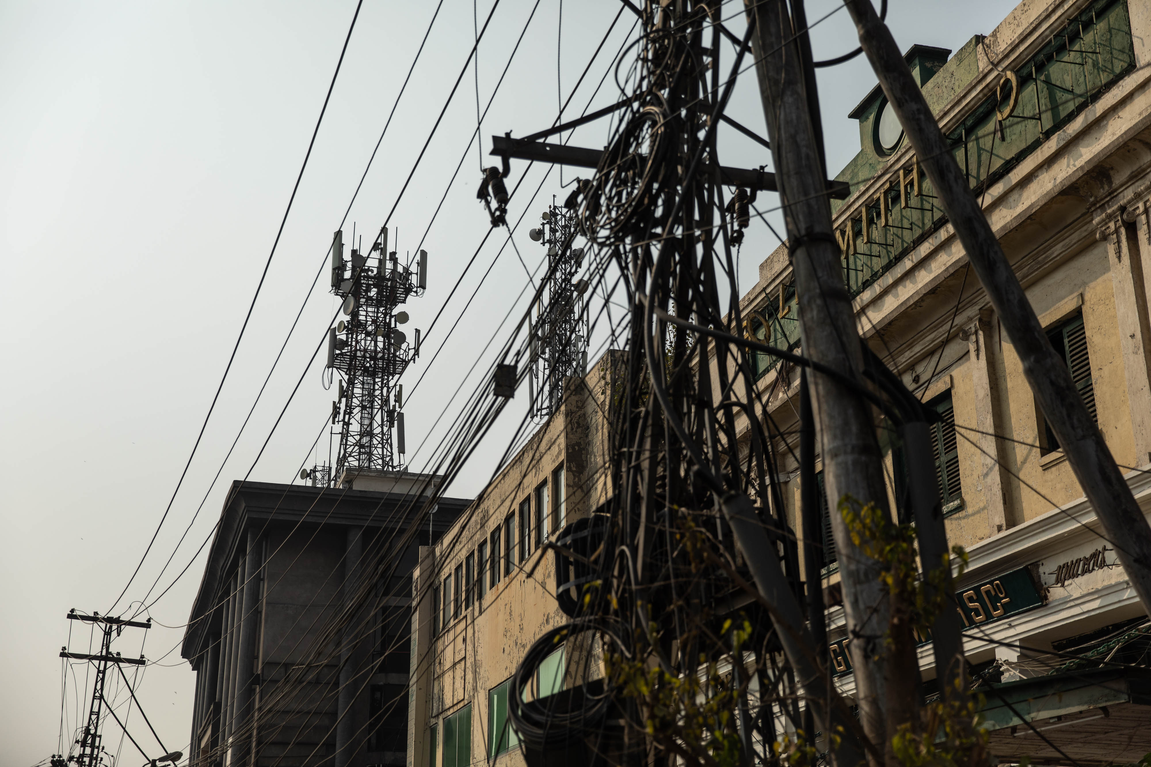 Blackout in Pakistan Leaves Millions of People Without Power