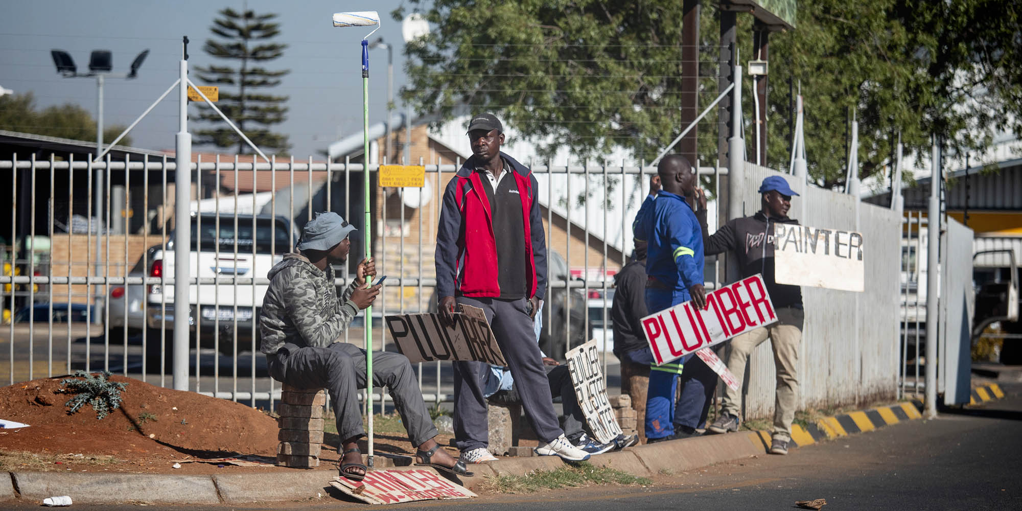 SA unemployment rate nudges down to 32.7% in Q4 2022, signalling no meaningful improvement