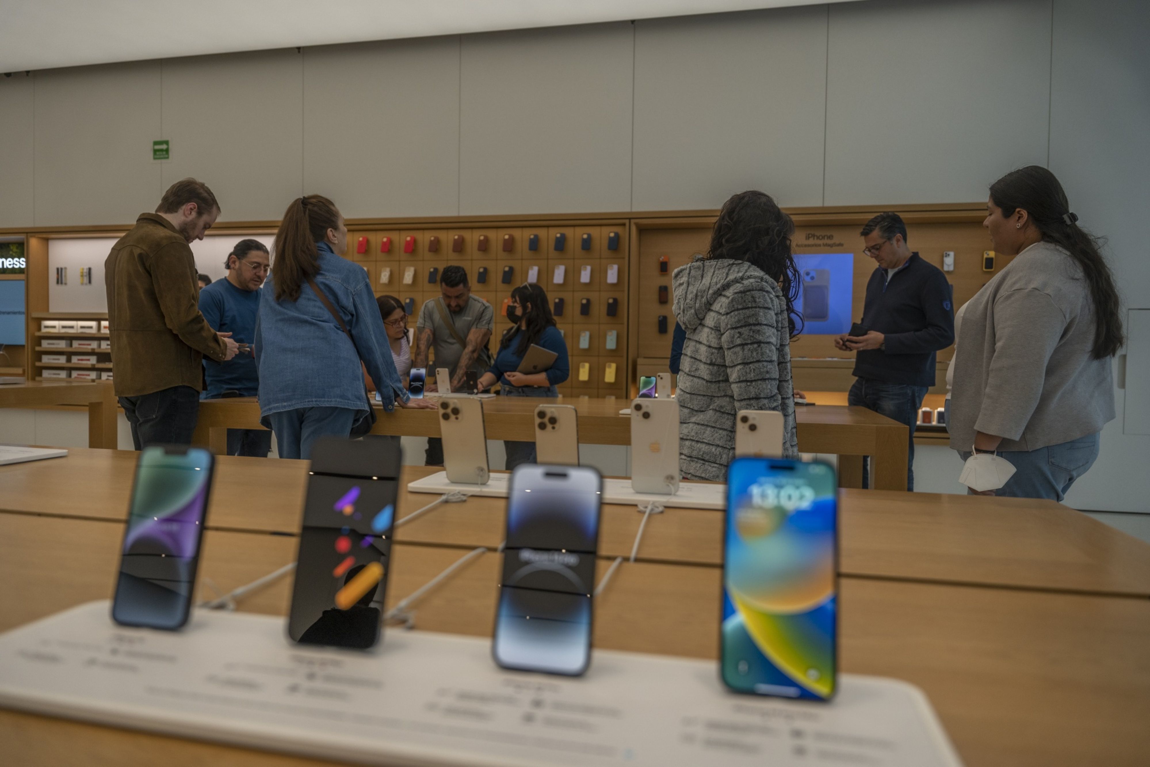 Apple Stores As MercadoLibre Files Compliant Against Tech Giant In Mexico, Brazil