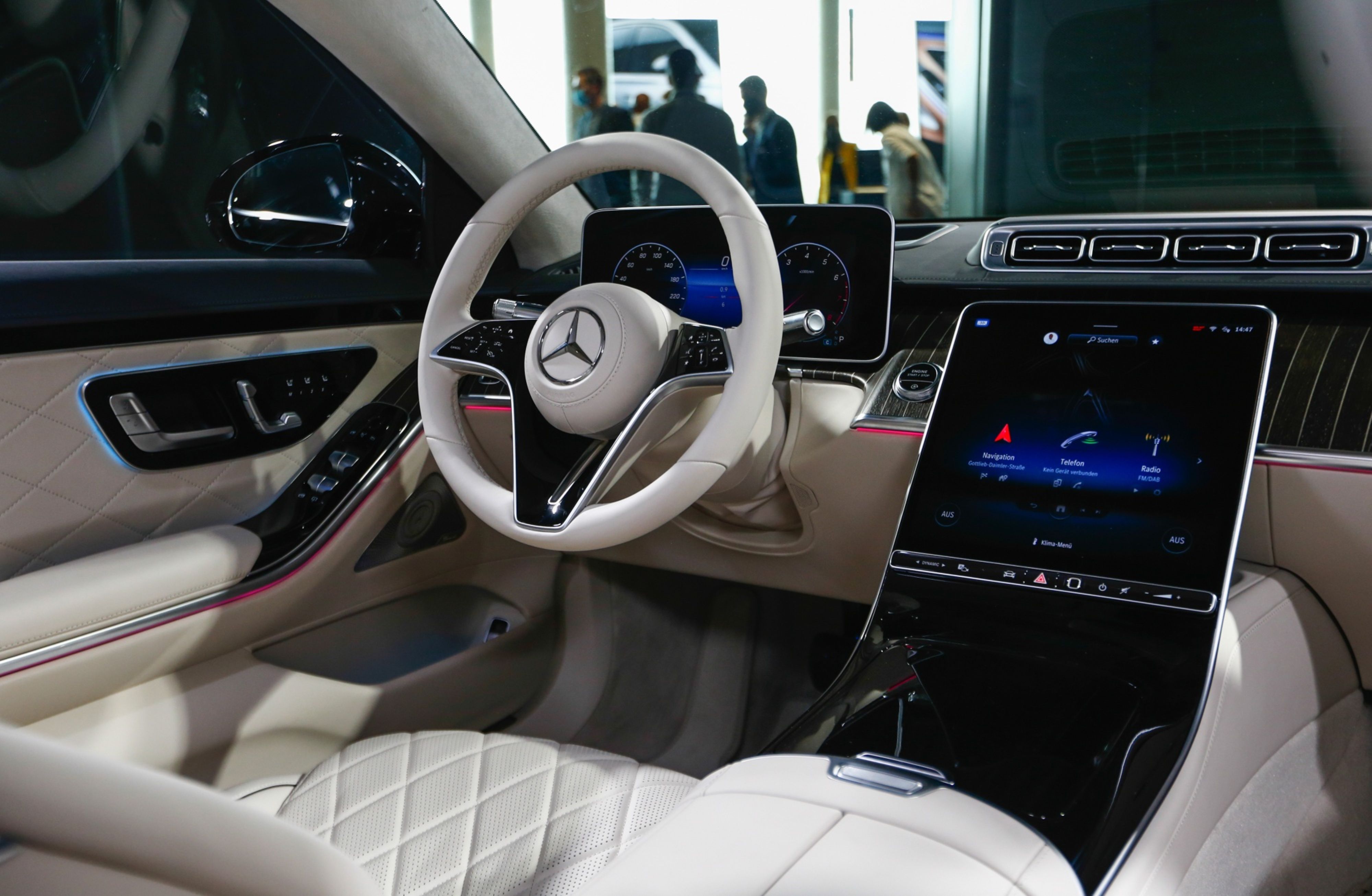 Daimler AG Unveils New Mercedes Benz S-Class Hybrid at Automaker's Carbon Neutral Factory