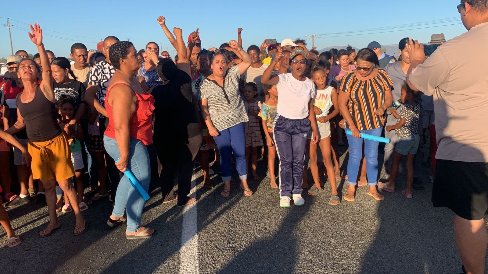 Water woes in Vanrhynsdorp see residents take to the streets