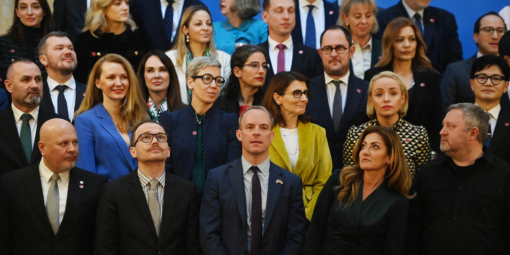 US offers $350m in military ammunition; Xi begins three-day visit to Moscow