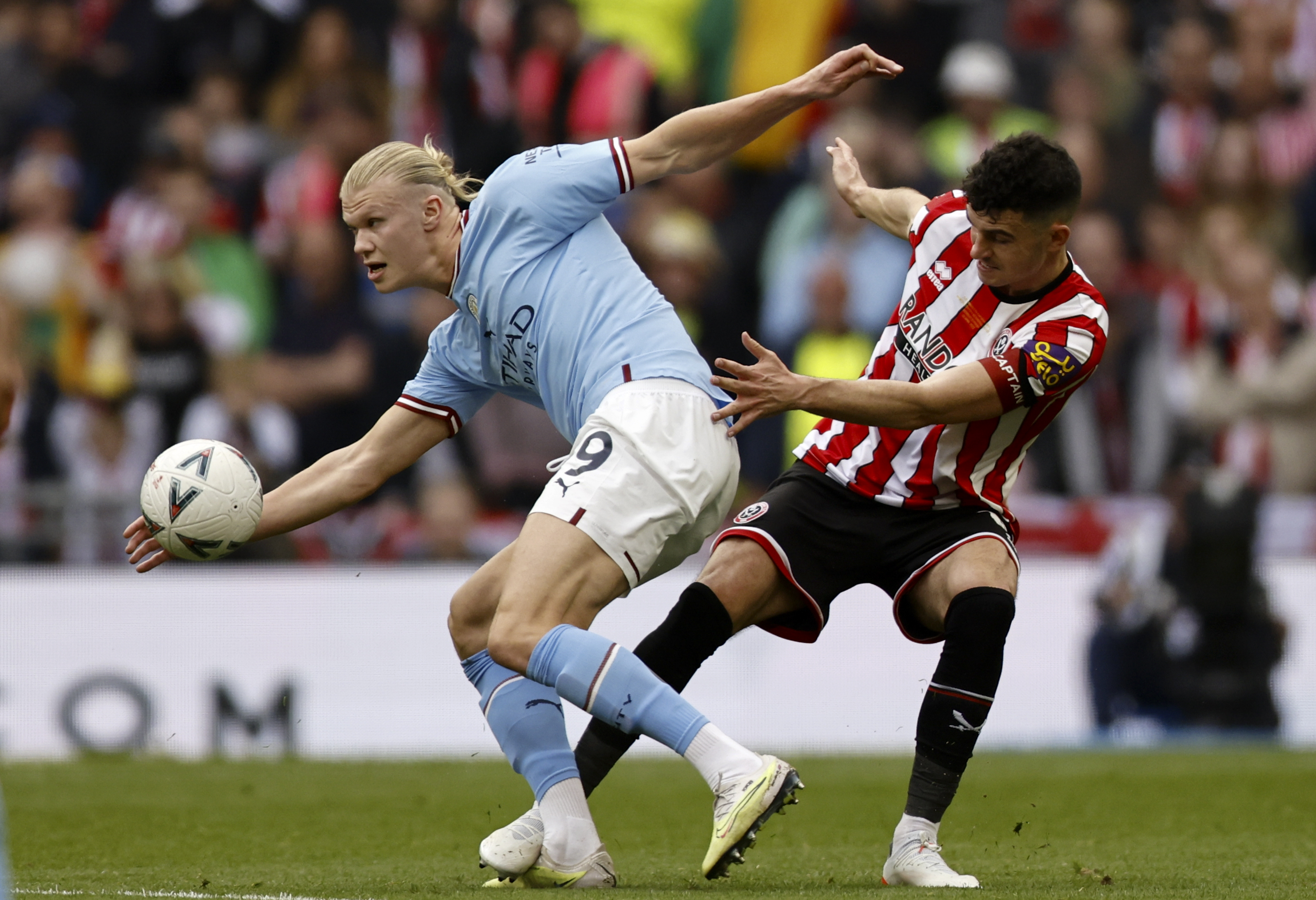 Man City and Arsenal gear up for potentially title-deciding tie