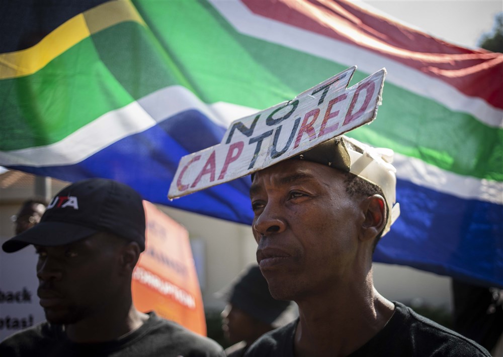 Cutting corruption with practical initiatives to foster a culture of ethics and integrity